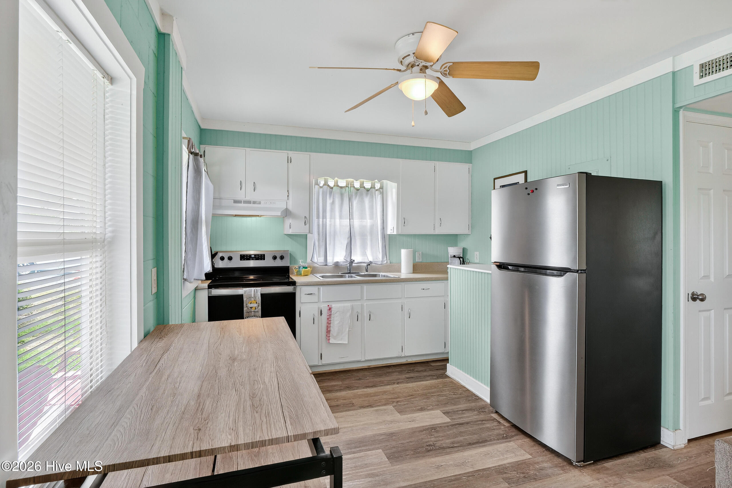 100558855 | Photo 29