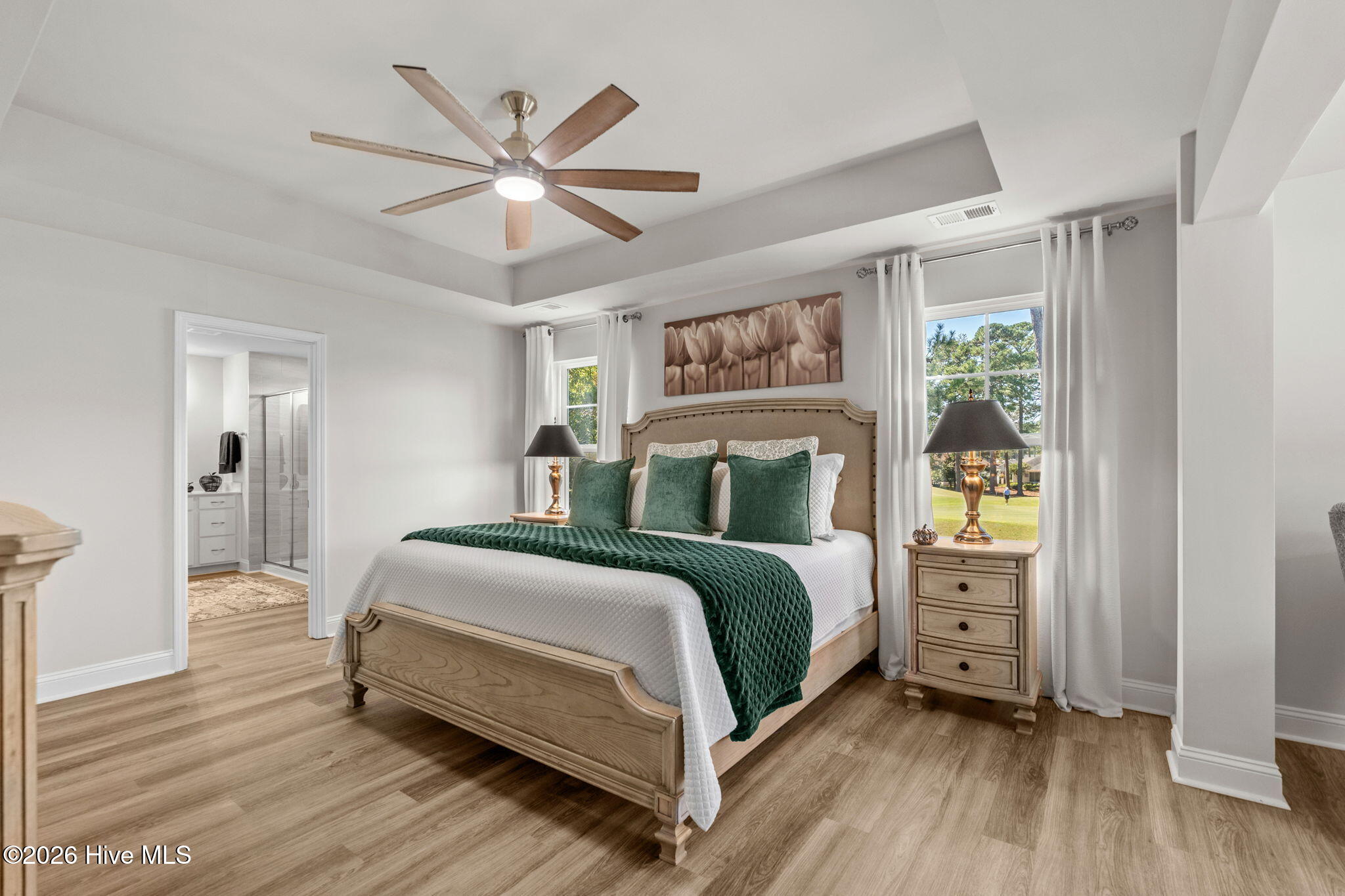 100562050 | Photo 19