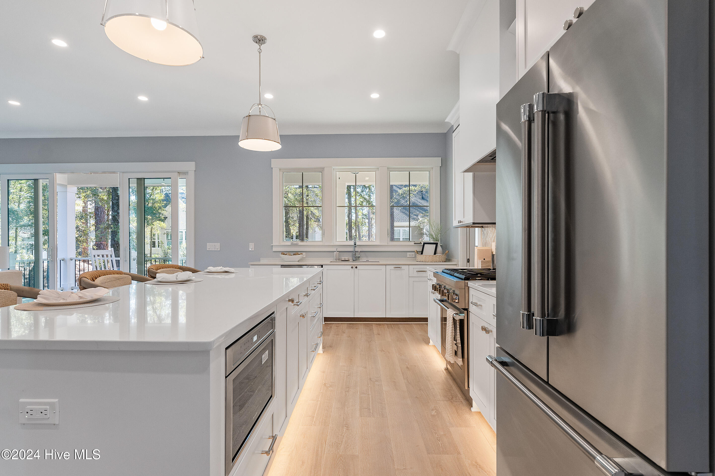 100451918 | Photo 19