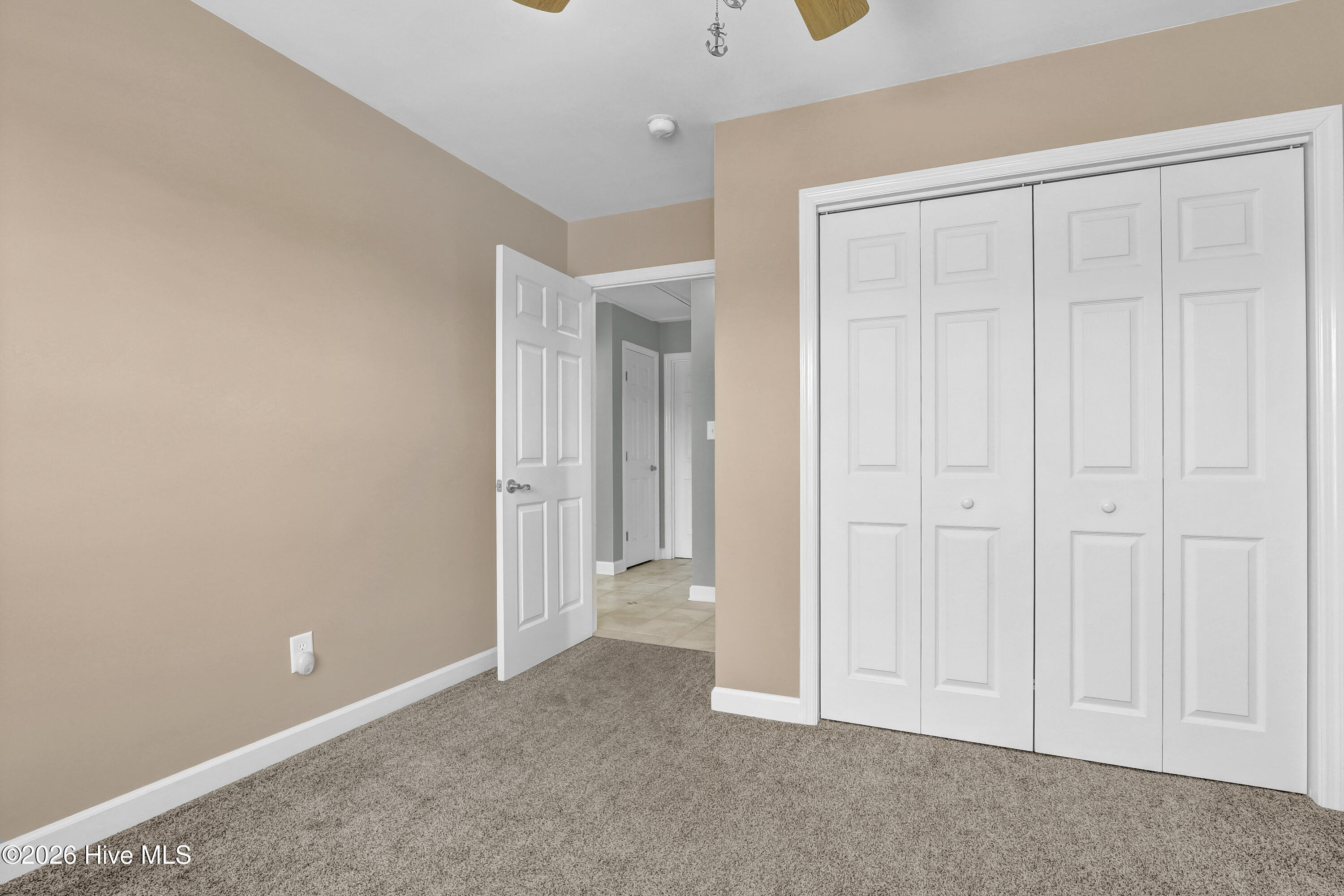 100561433 | Photo 18