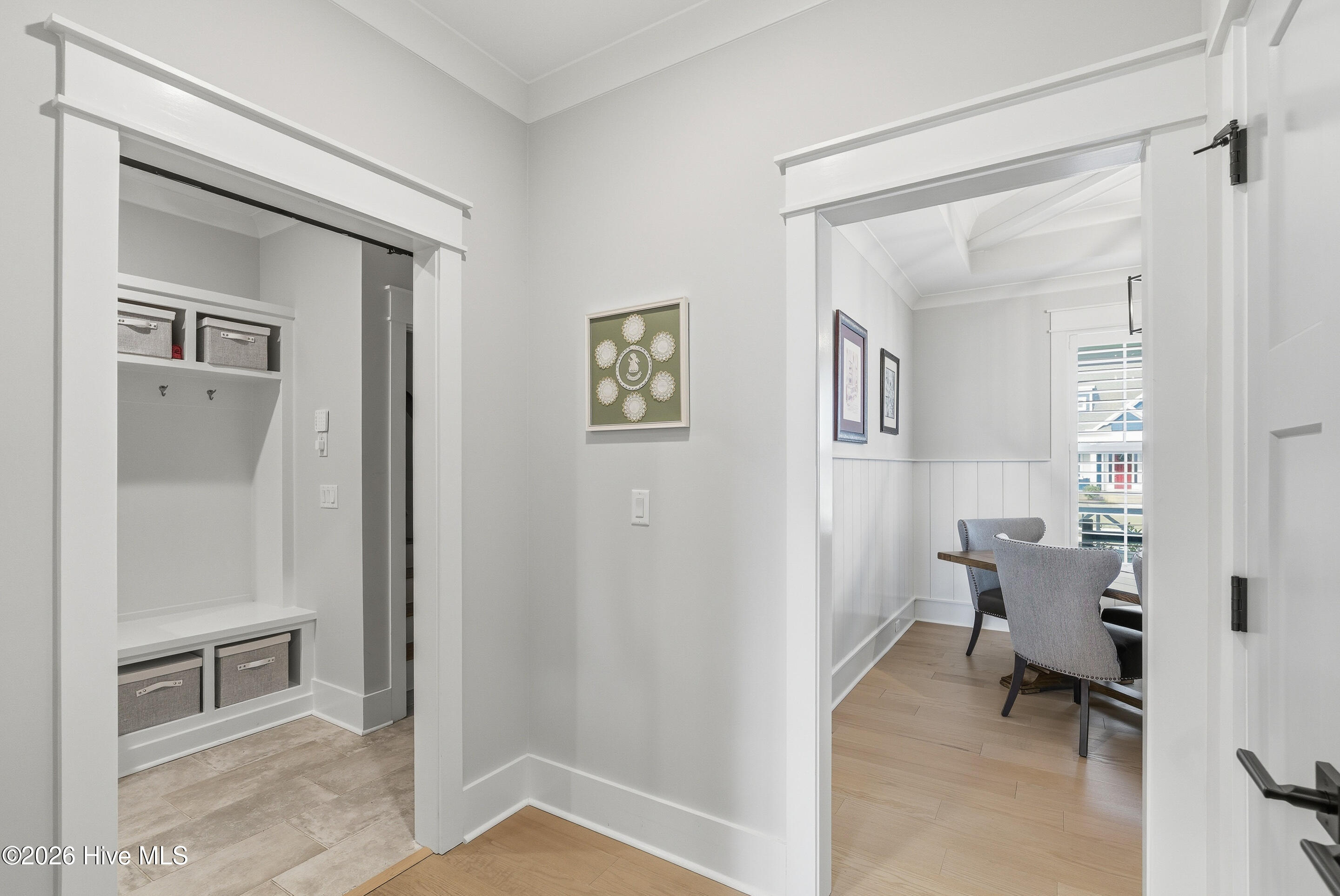 100562941 | Photo 51