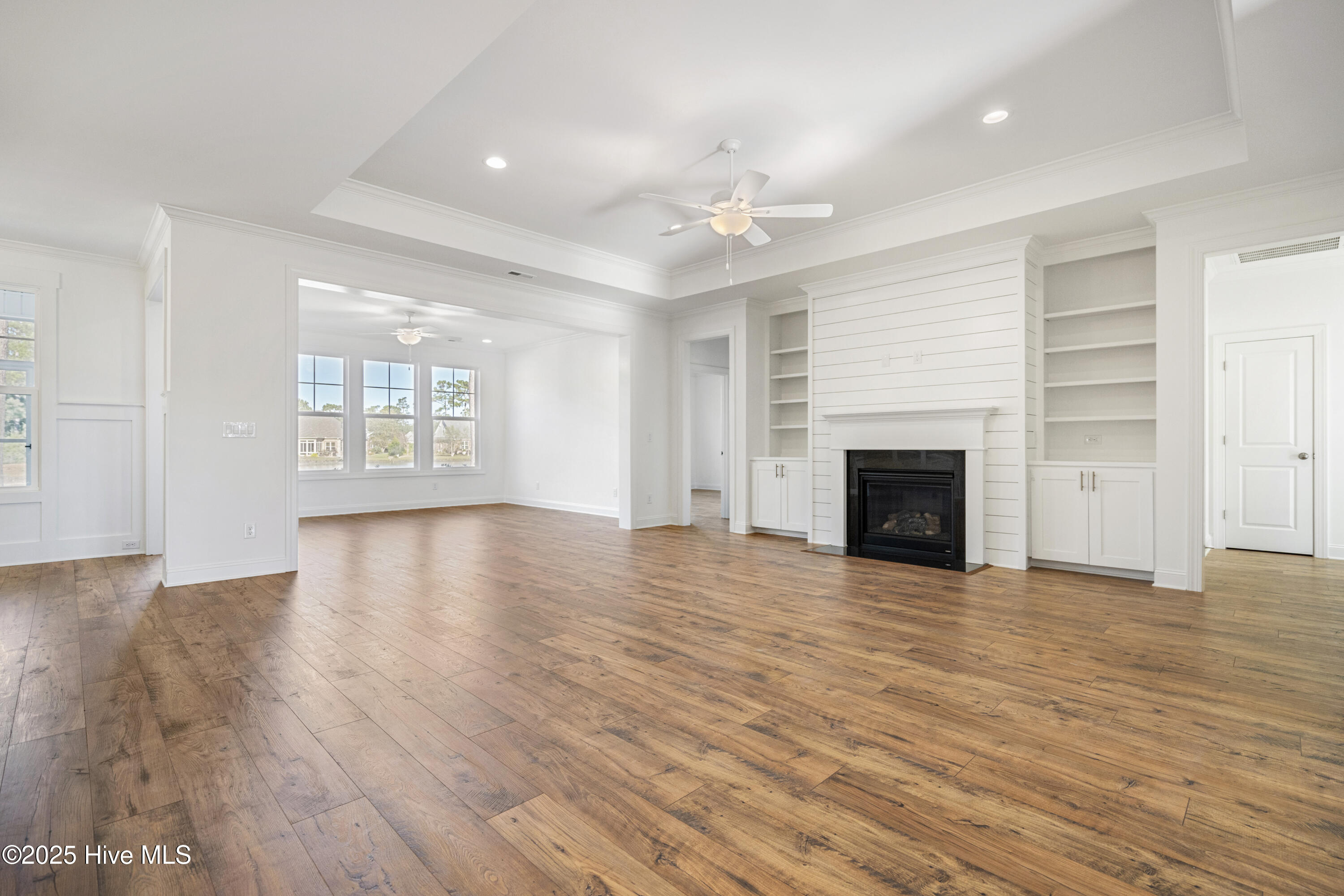 100493135 | Photo 15