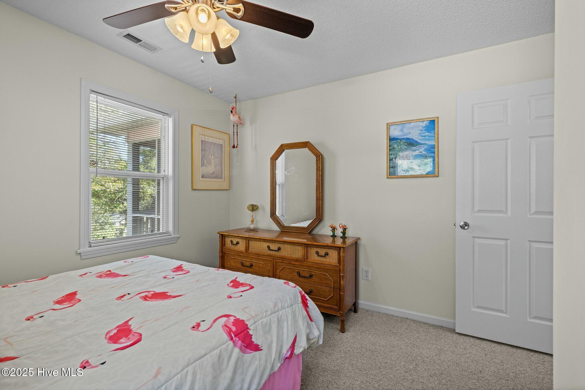 100490035 | Photo 34