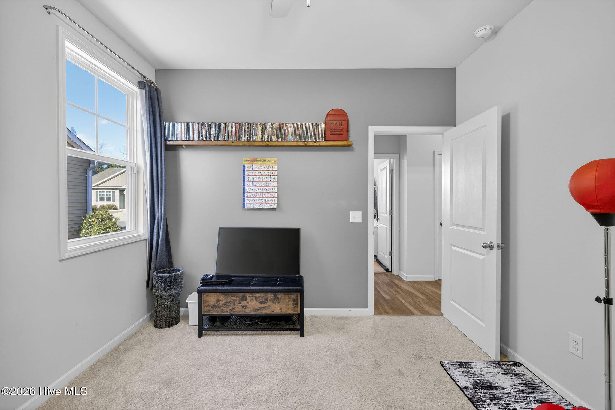 100547233 | Photo 26