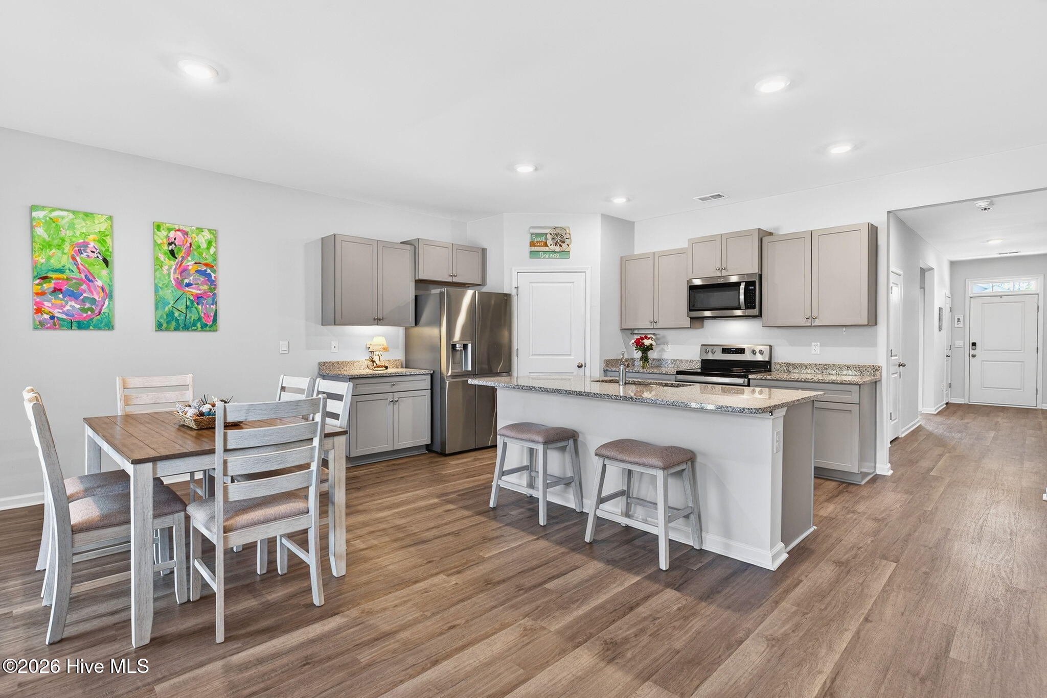 100556971 | Photo 18