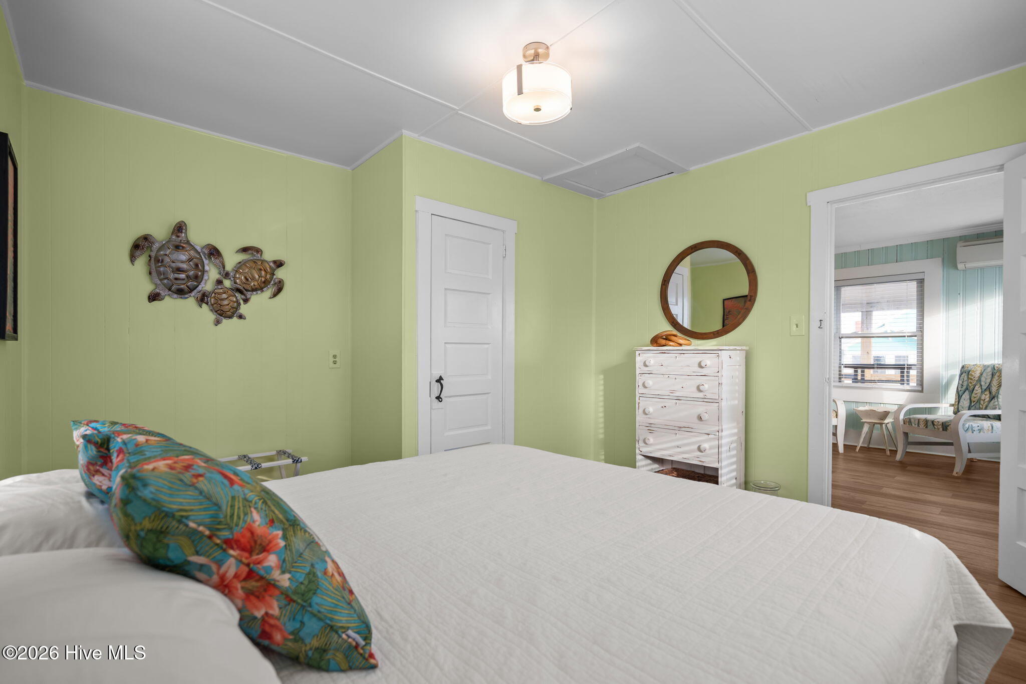 100552359 | Photo 21