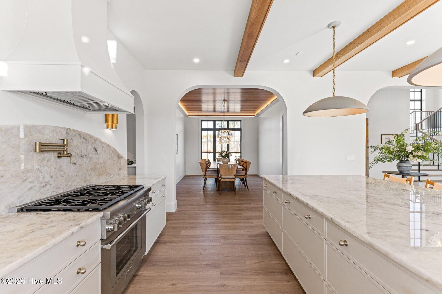 100529848 | Photo 17