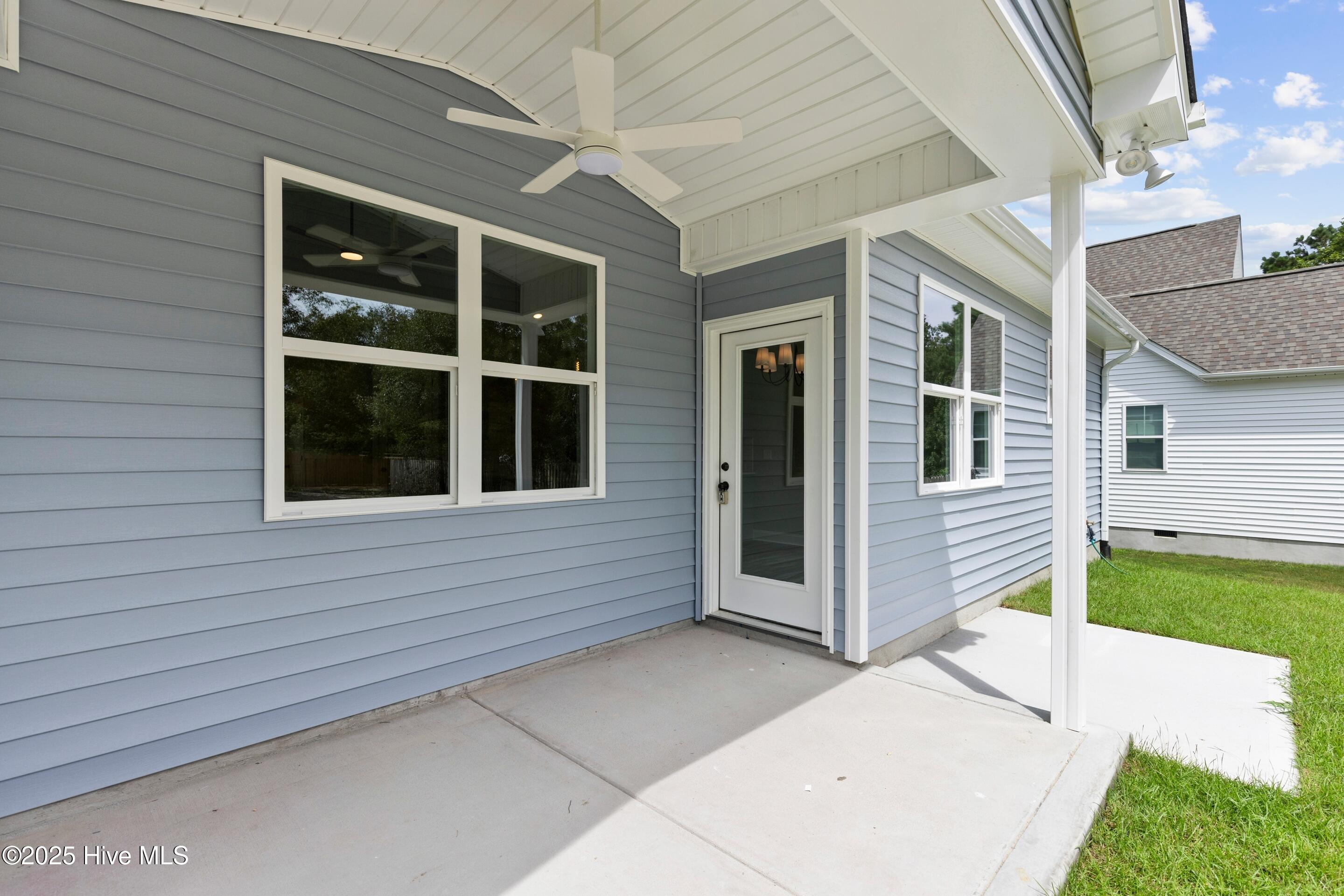 100524111 | Photo 50