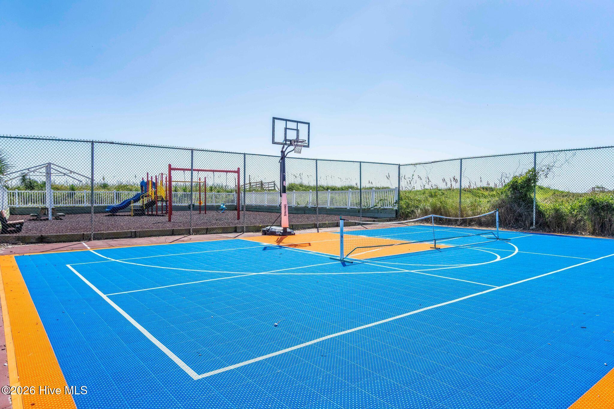 100564198 | Photo 56