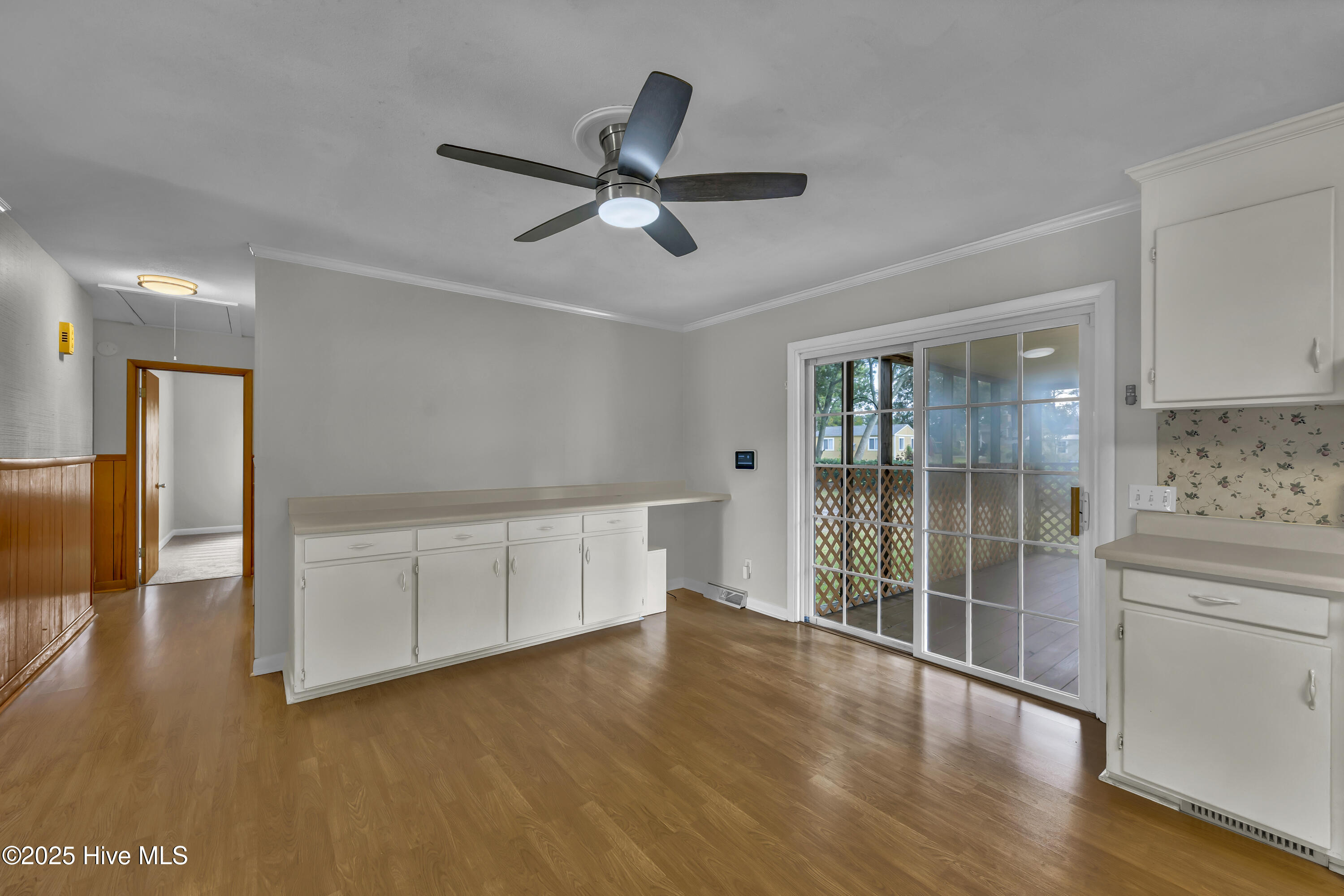 100535040 | Photo 10