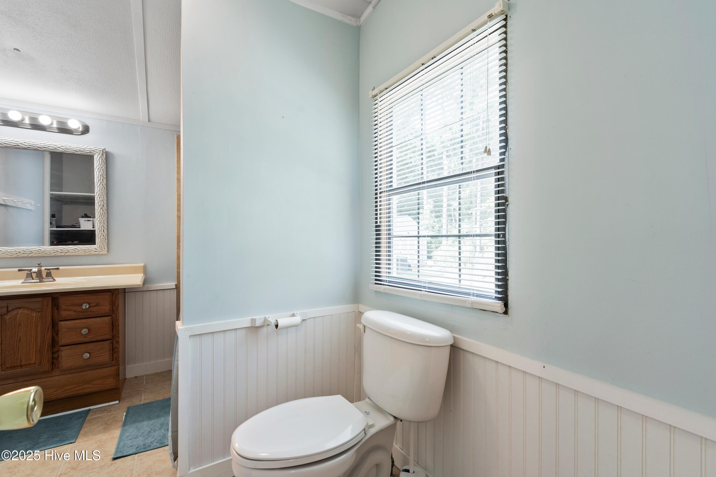 100519886 | Photo 28