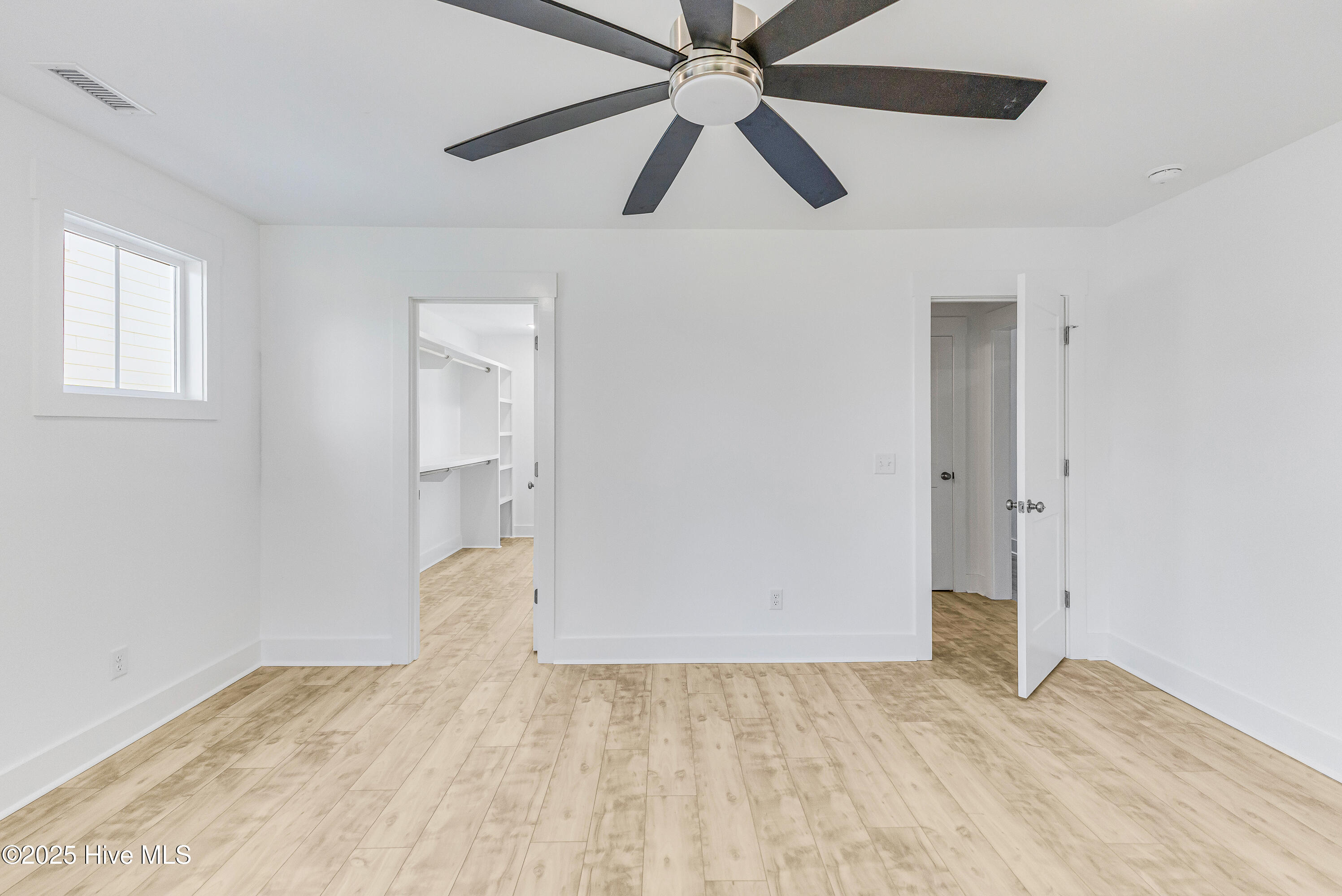 100534543 | Photo 31