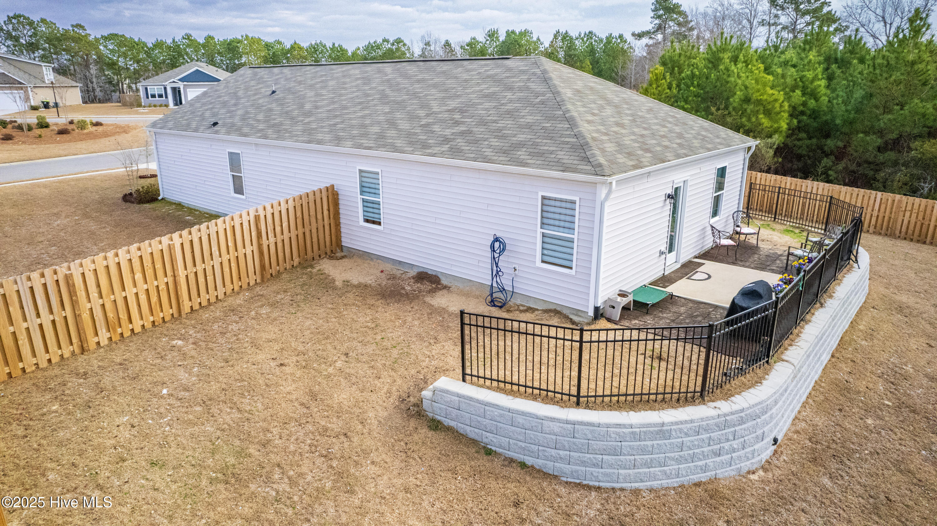 100566662 | Photo 11