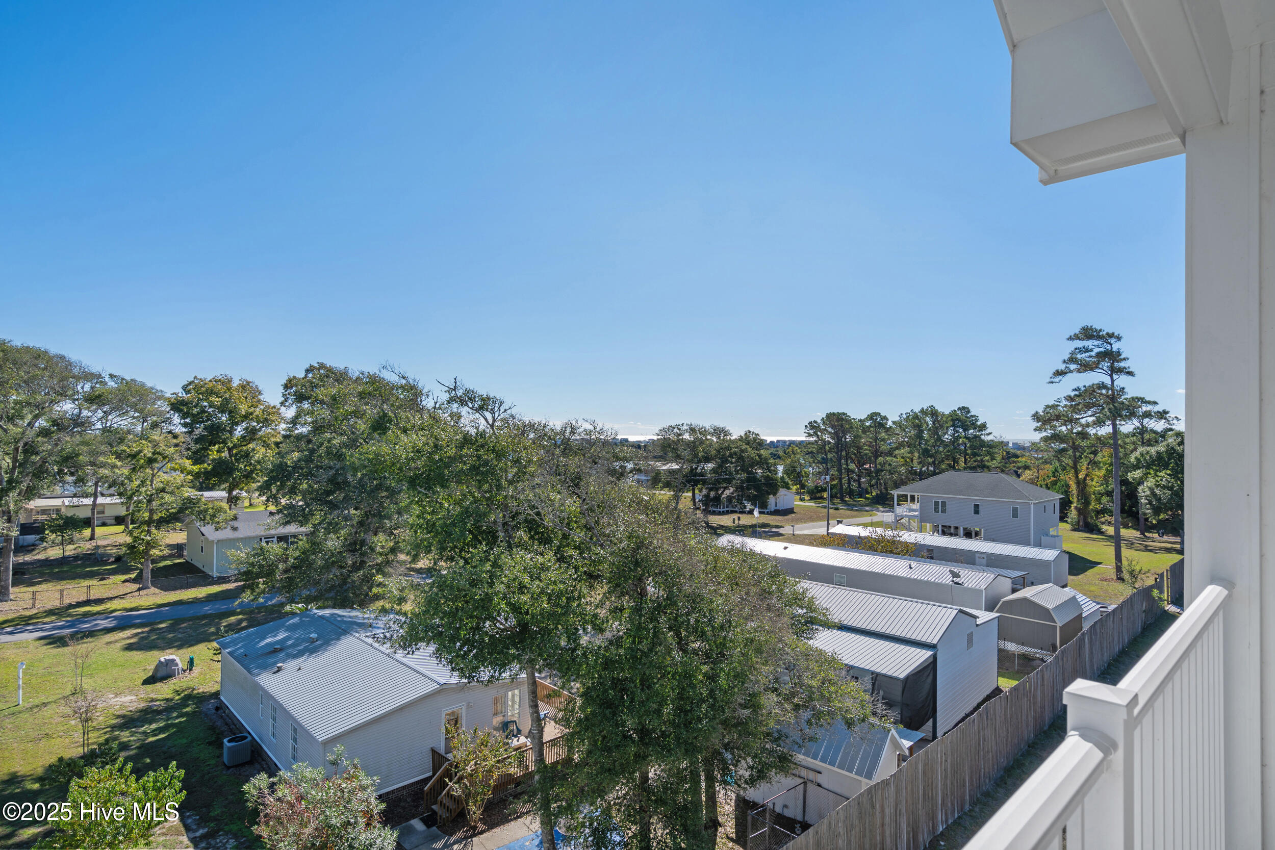 100539009 | Photo 27