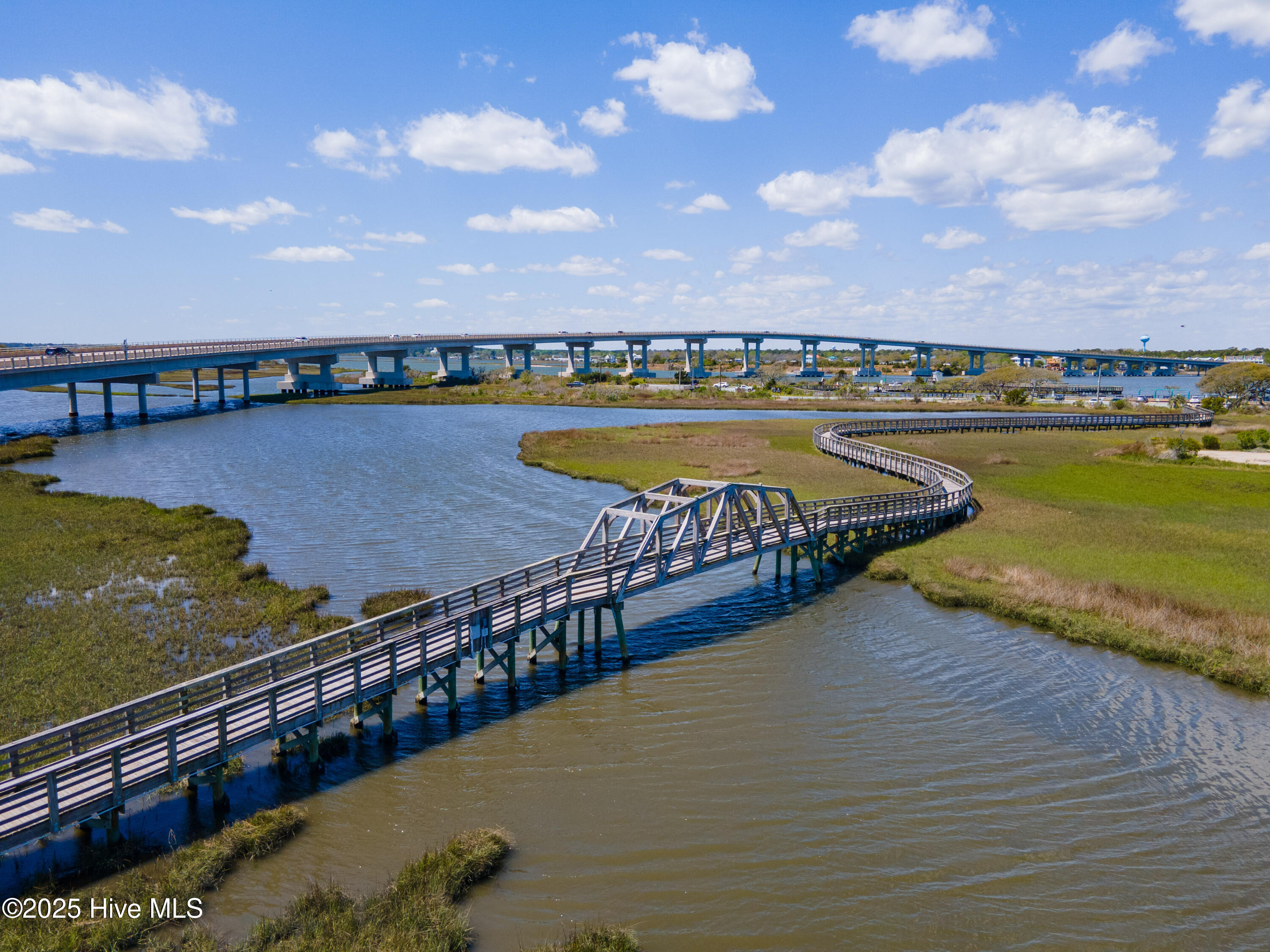 100537639 | Photo 35