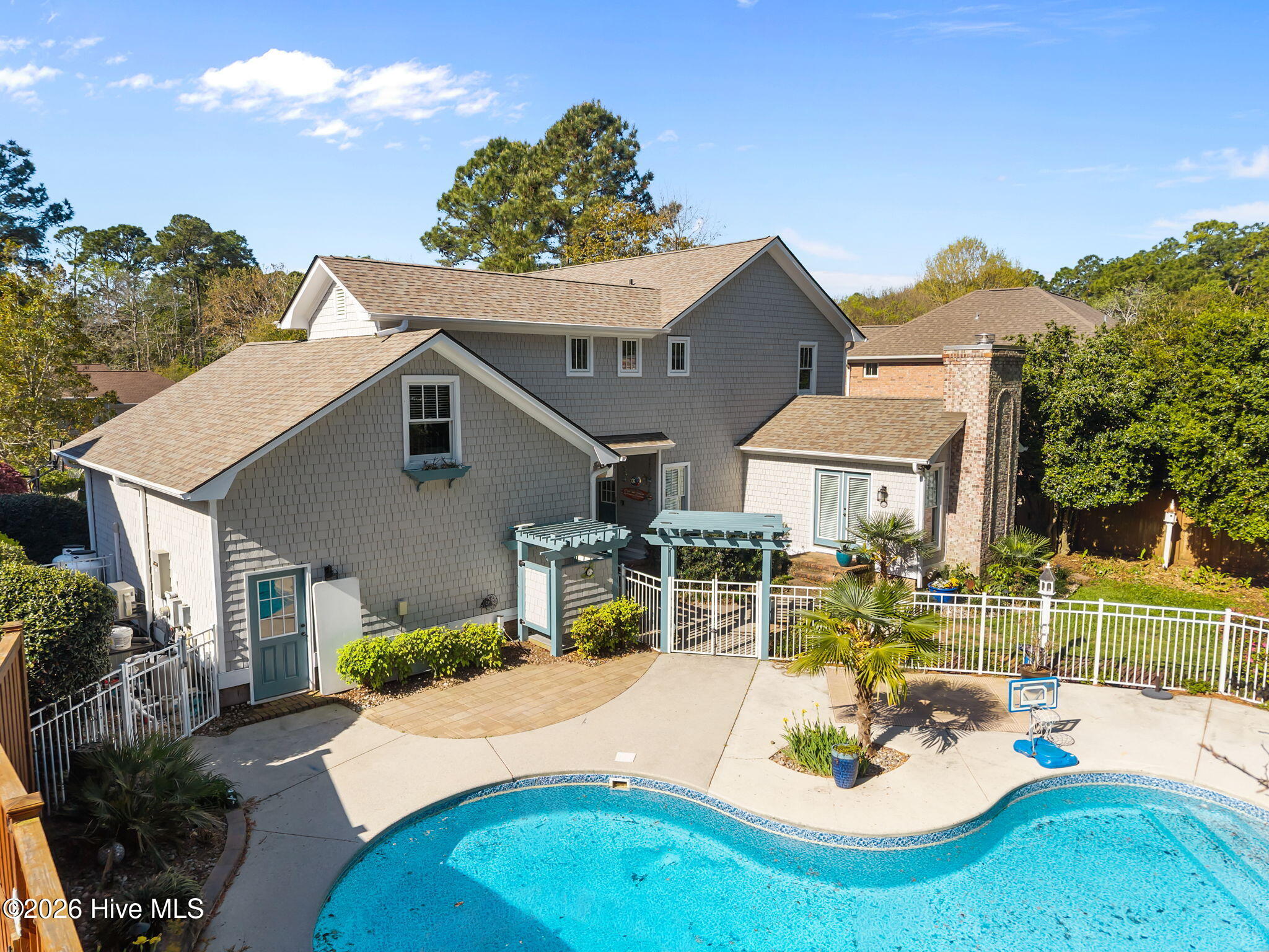 100565239 | Photo 69