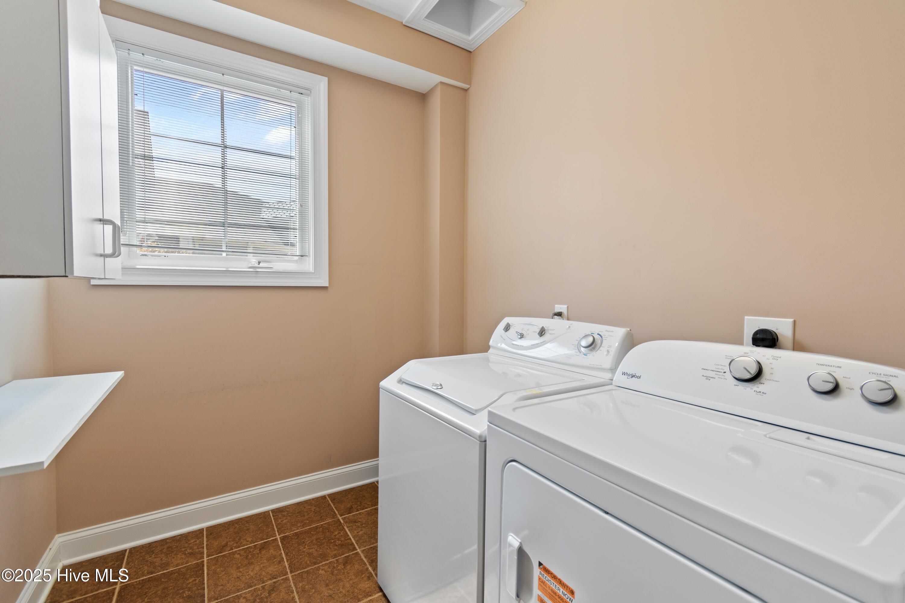 100497358 | Photo 36