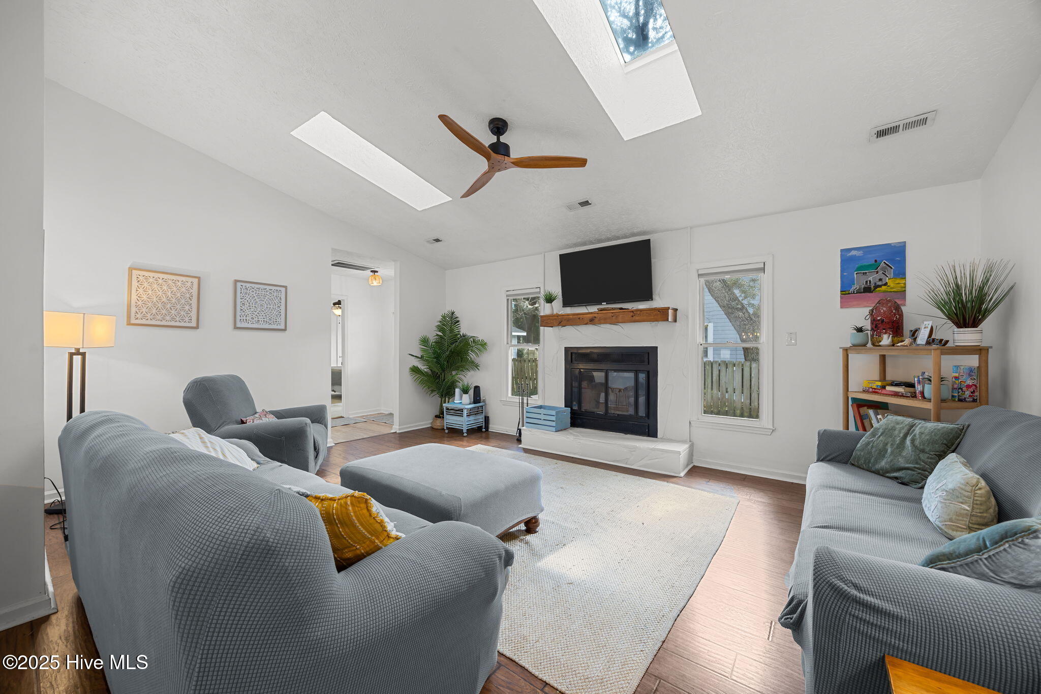 100522613 | Photo 28