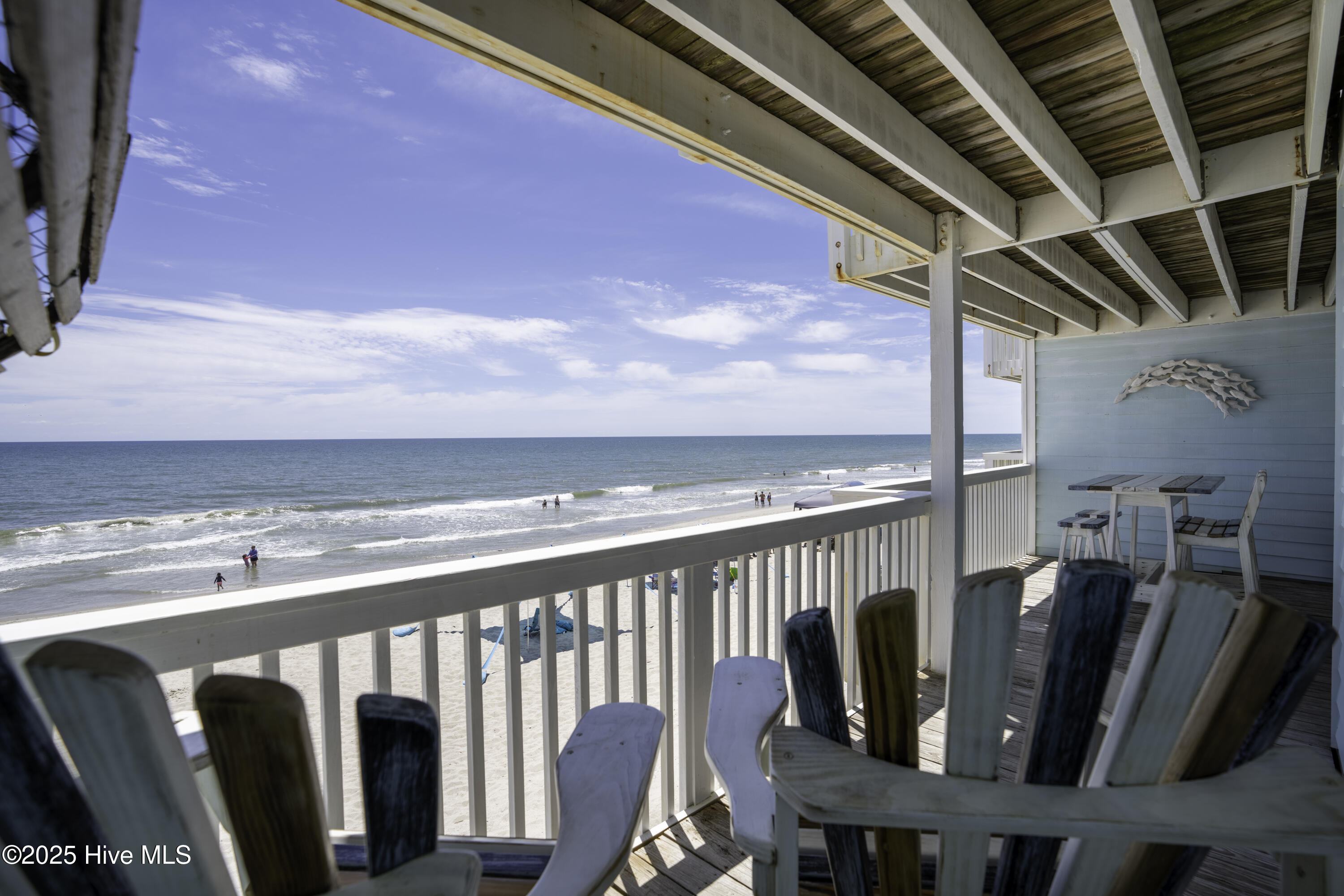 100560966 | Photo 22