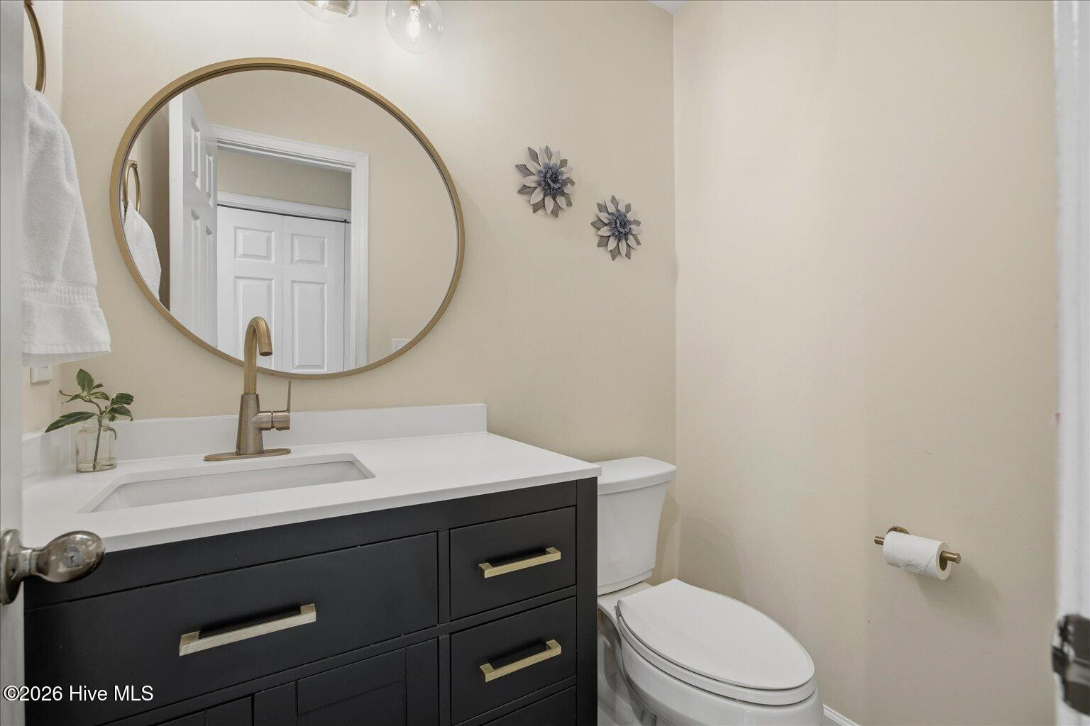 100558776 | Photo 15