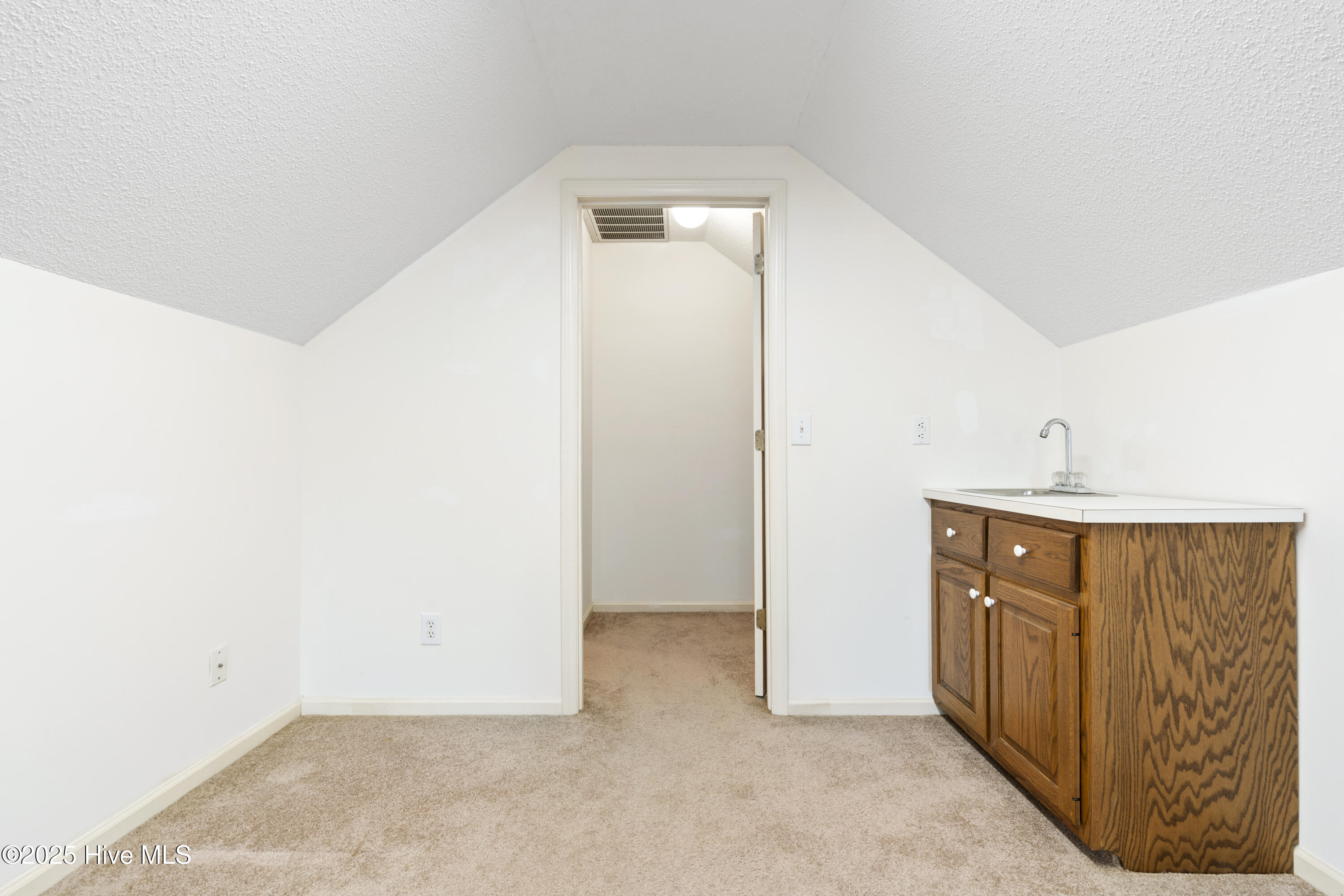 100515405 | Photo 29