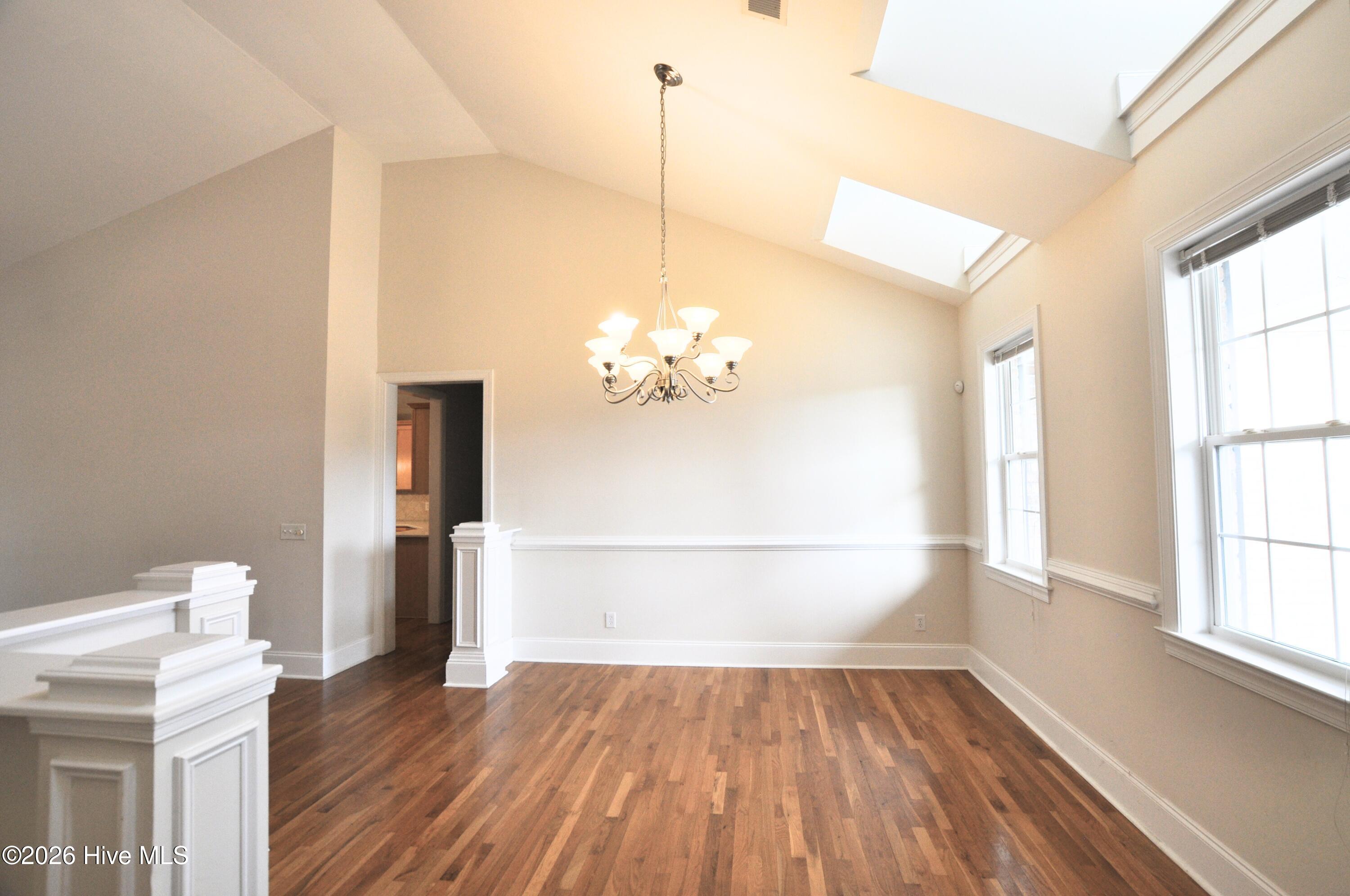 100536659 | Photo 14