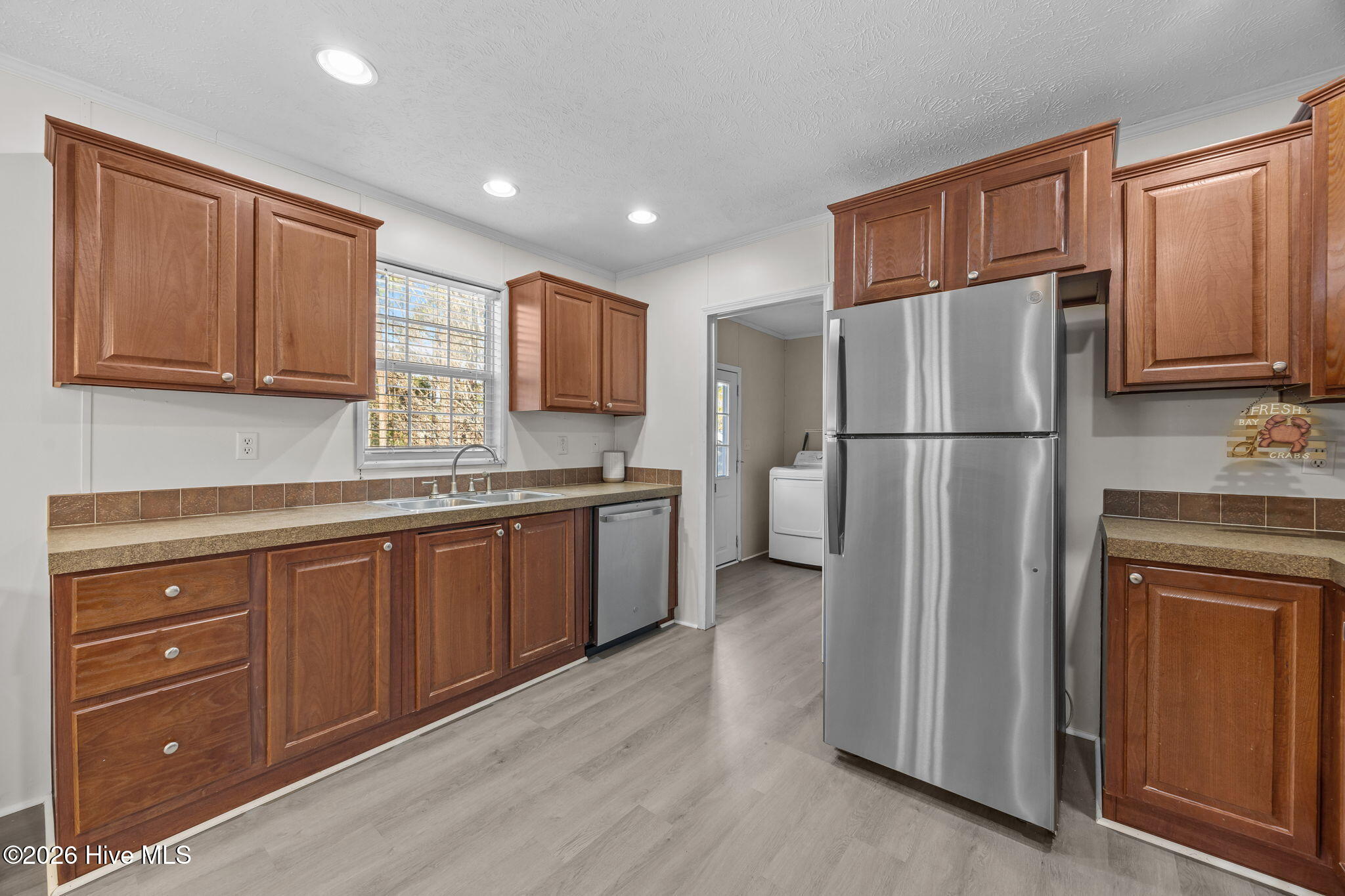 100550408 | Photo 18