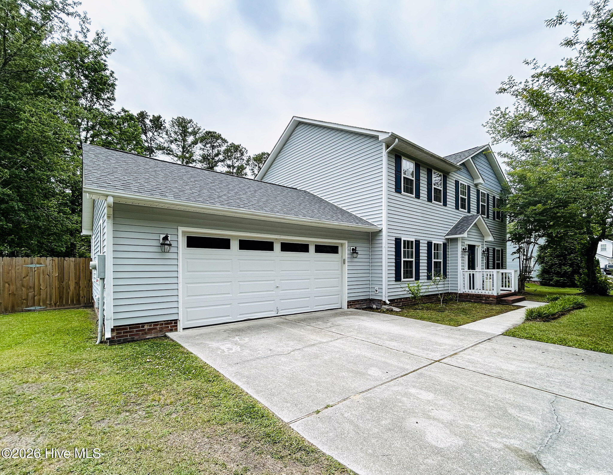 100570244 | Photo 54