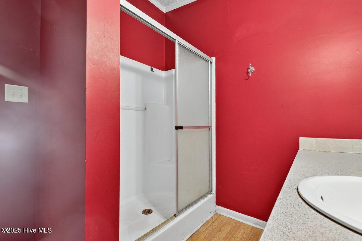 100539817 | Photo 14