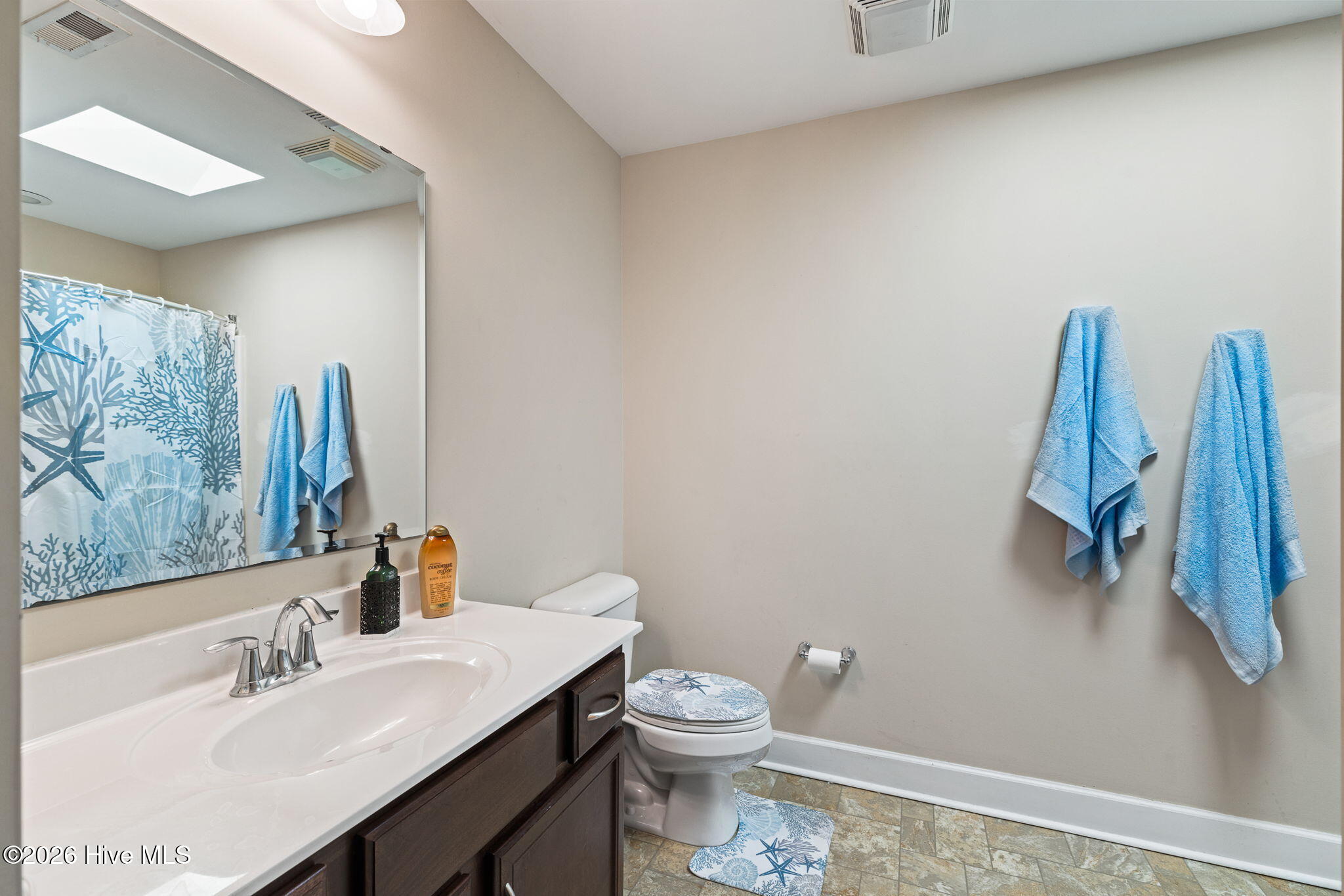 100550782 | Photo 43