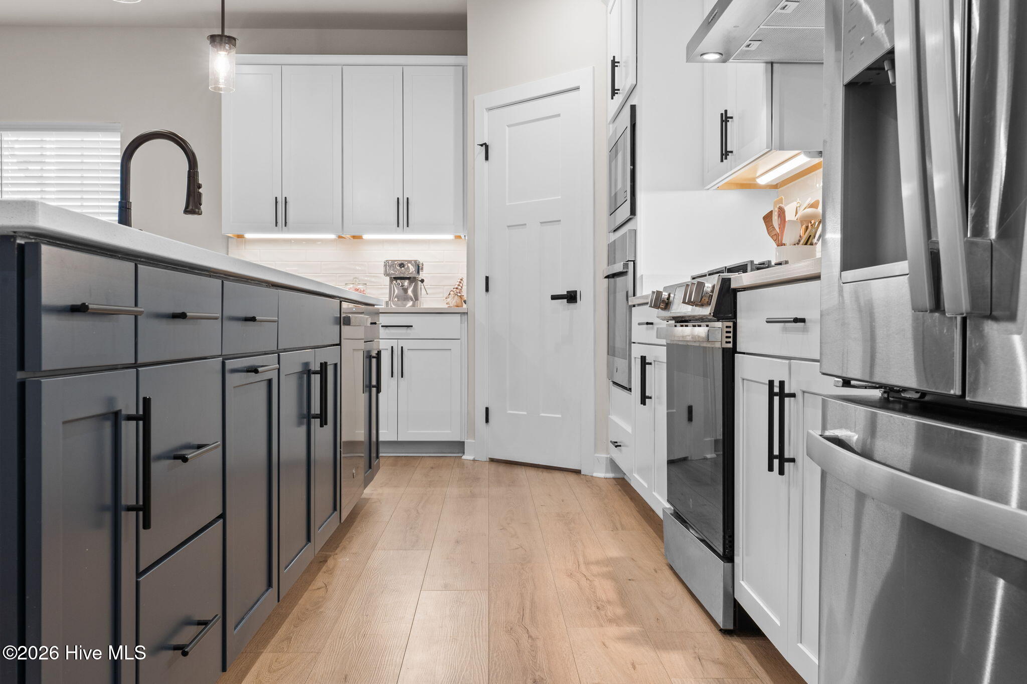 100550321 | Photo 14