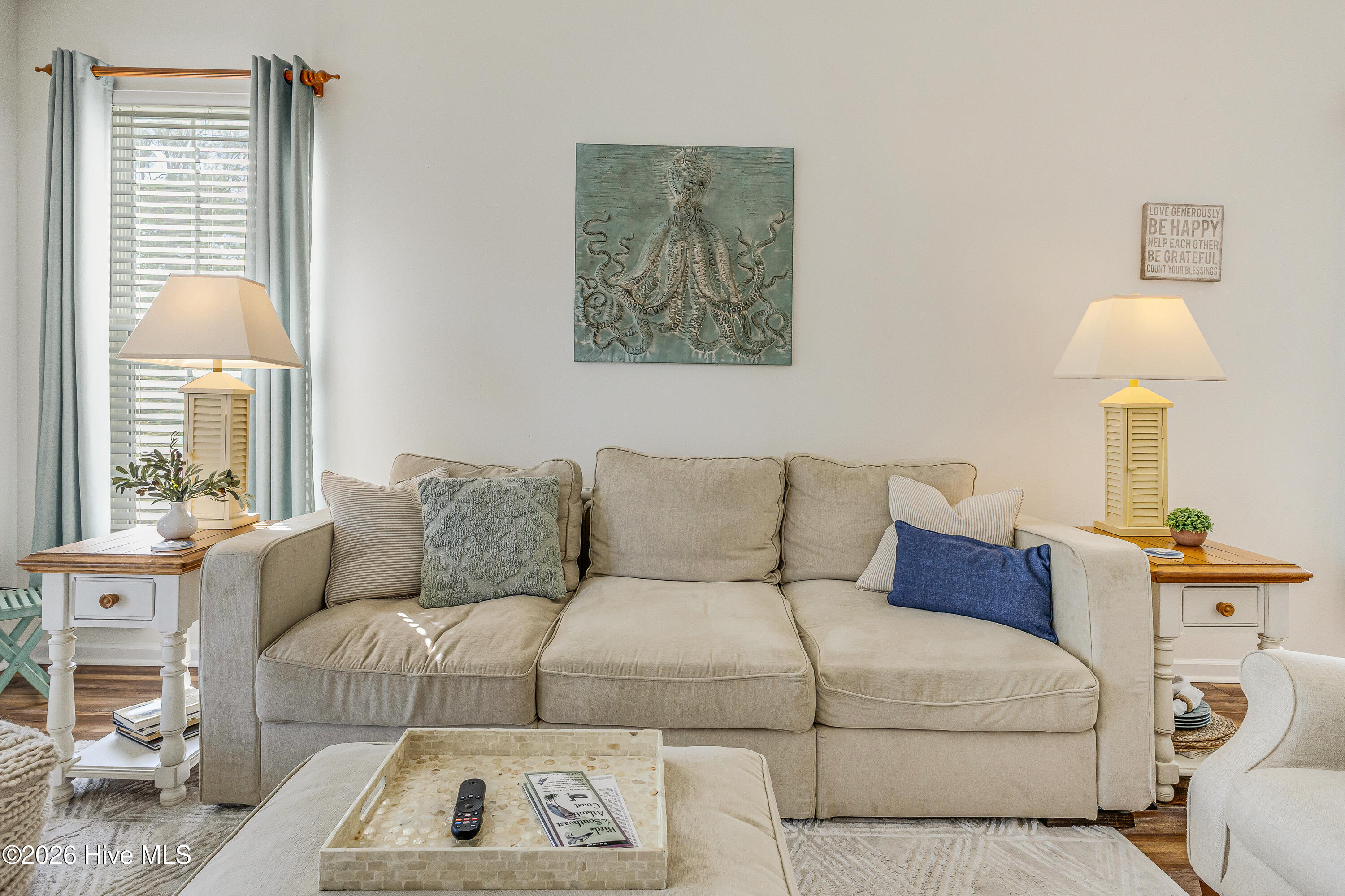 100564736 | Photo 17