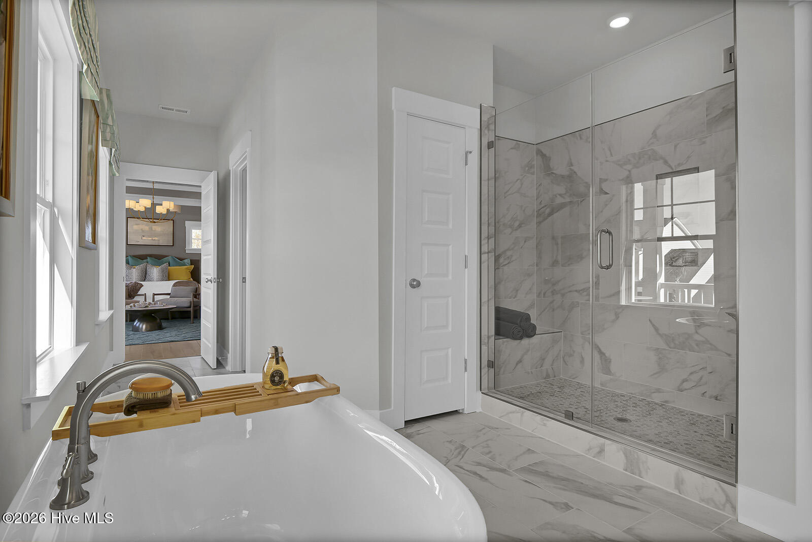 100542605 | Photo 21