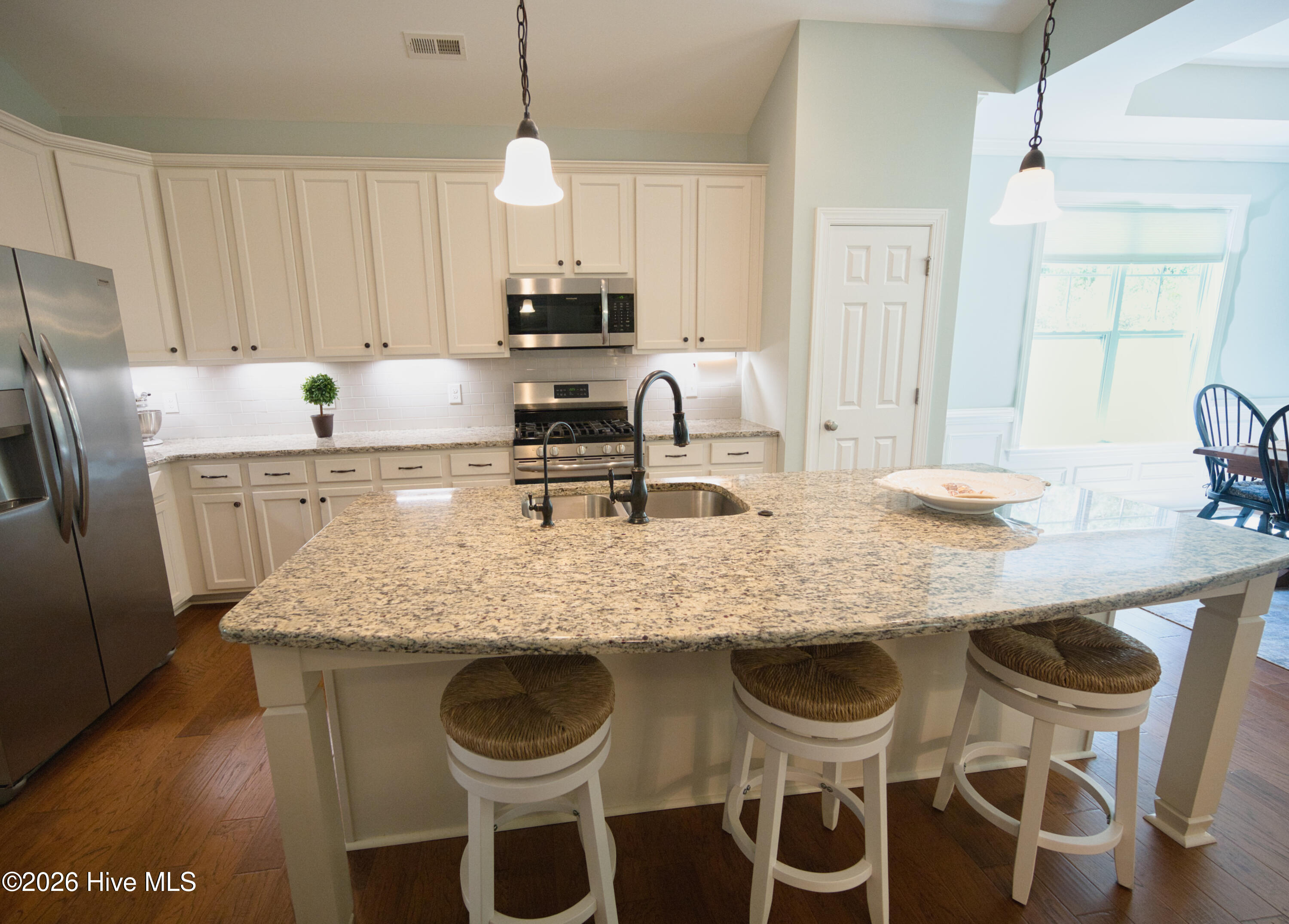 100567363 | Photo 20