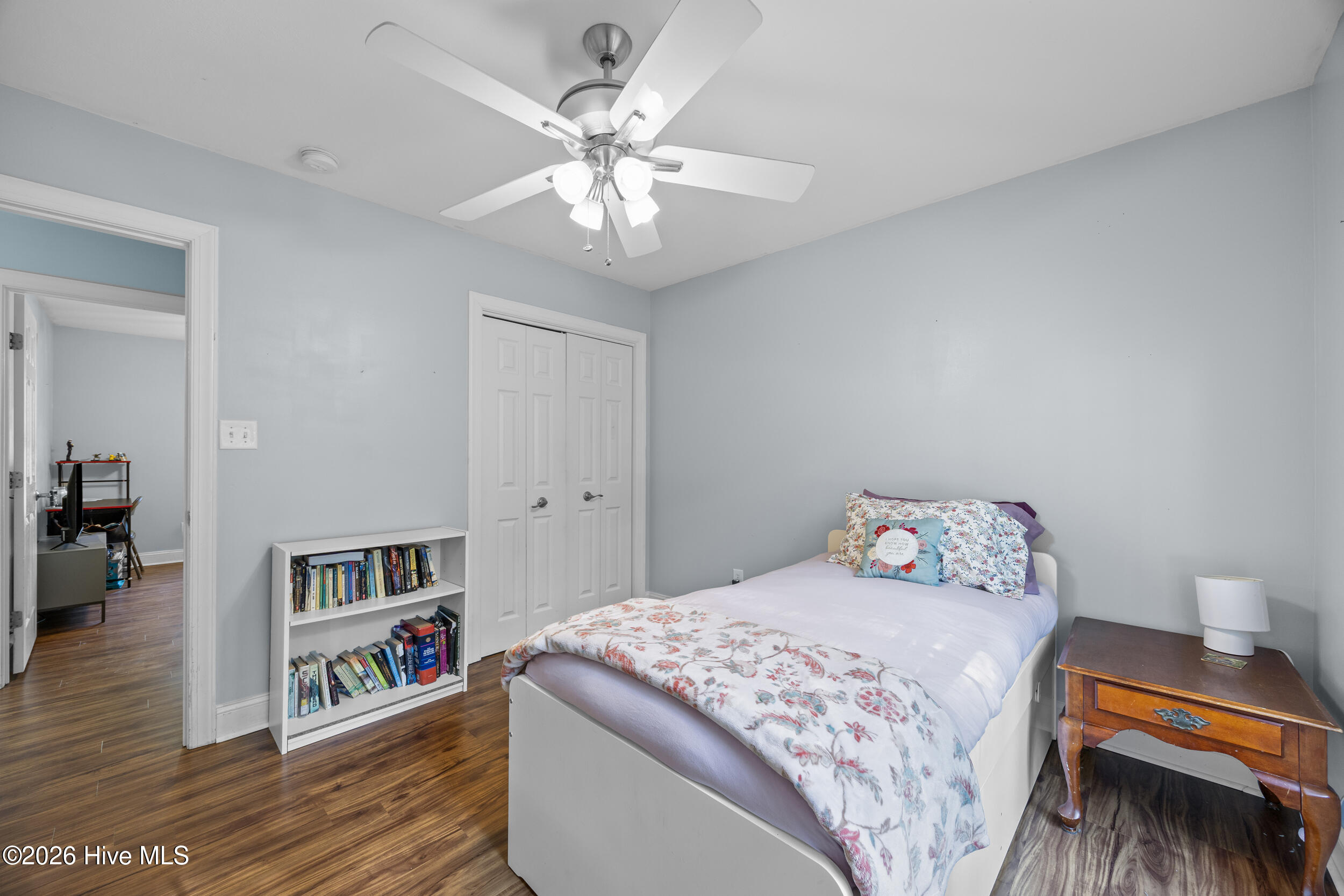 100567531 | Photo 35