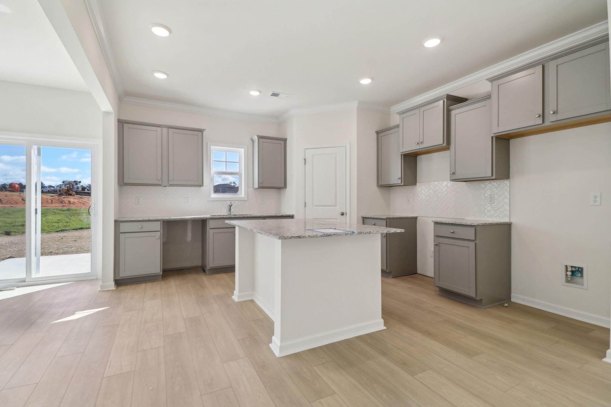 12-web-or-mls-Flat Coat Ln-008