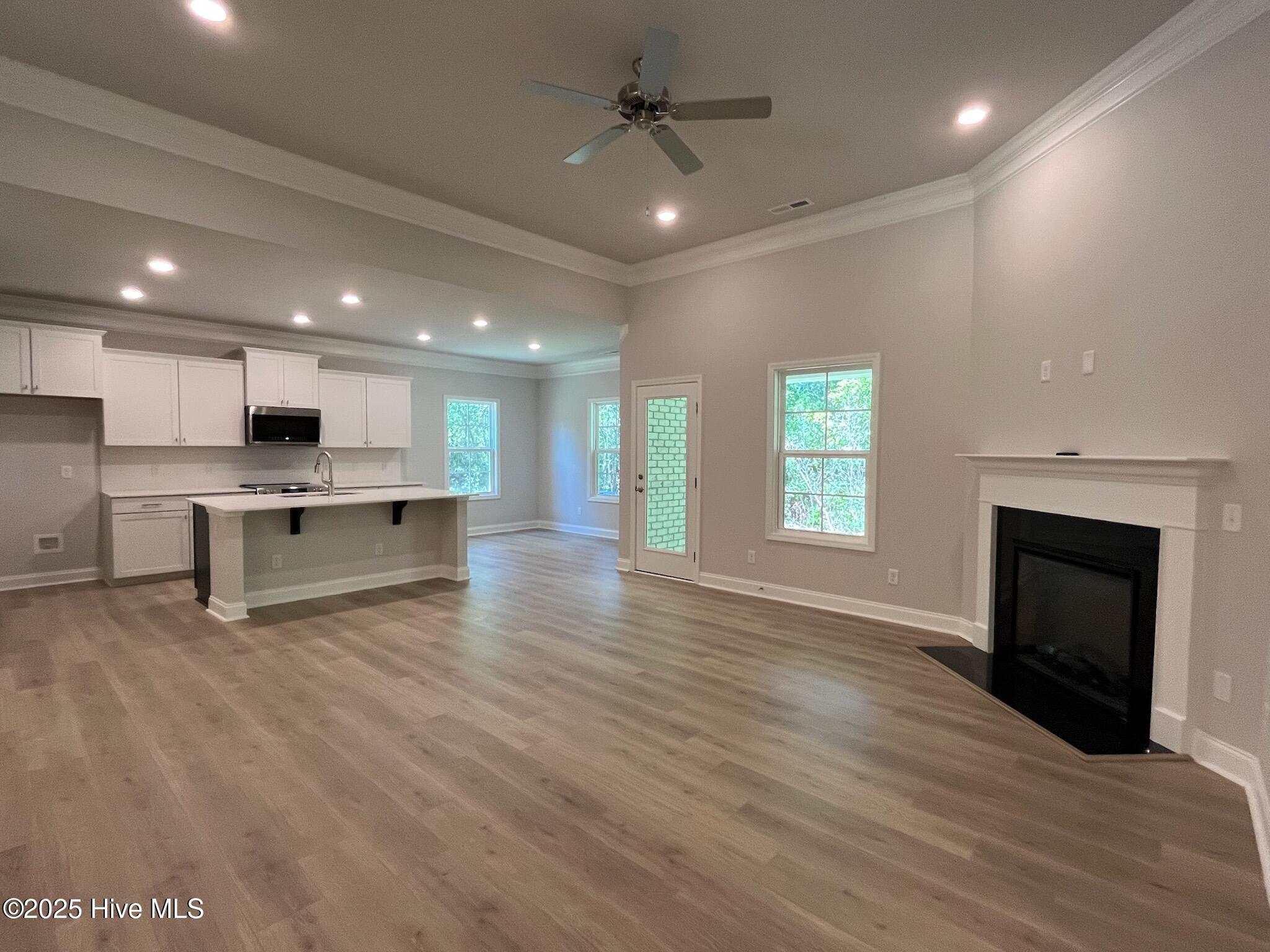 100518408 | Photo 18