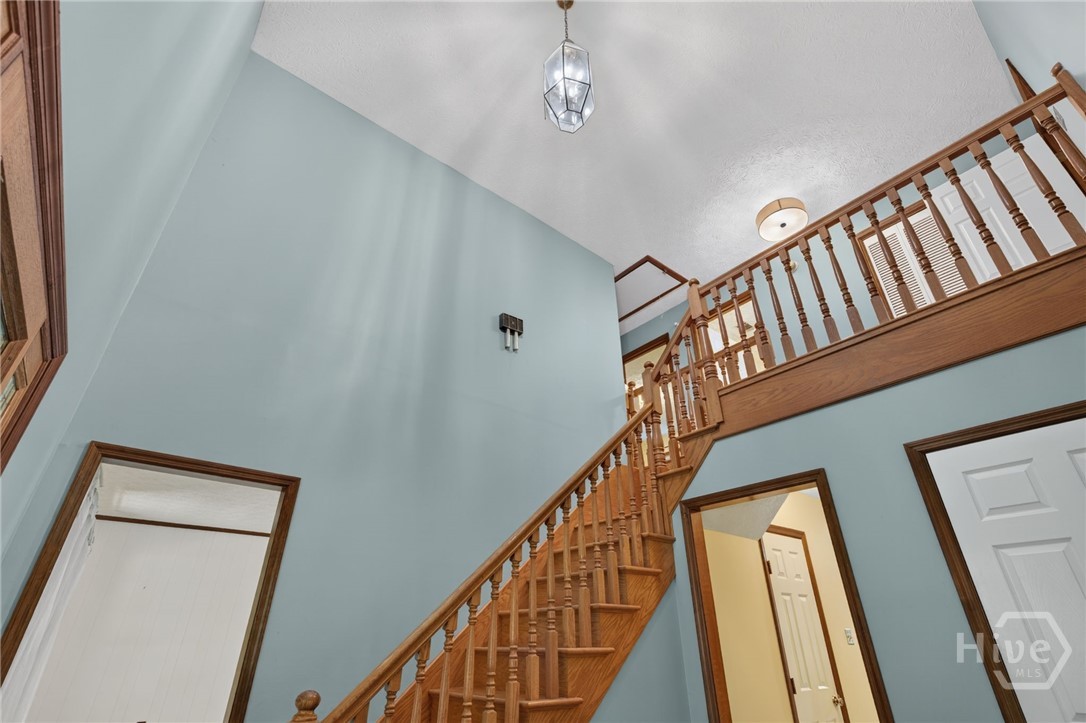2 story foyer