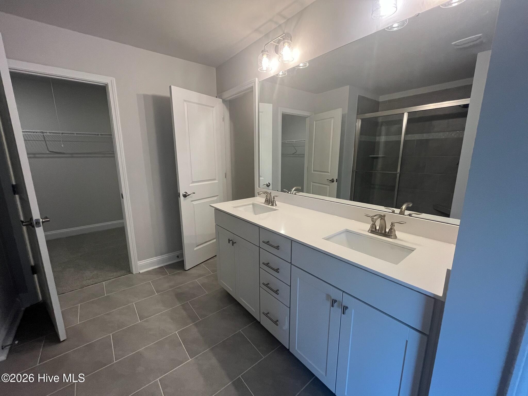 100558864 | Photo 26