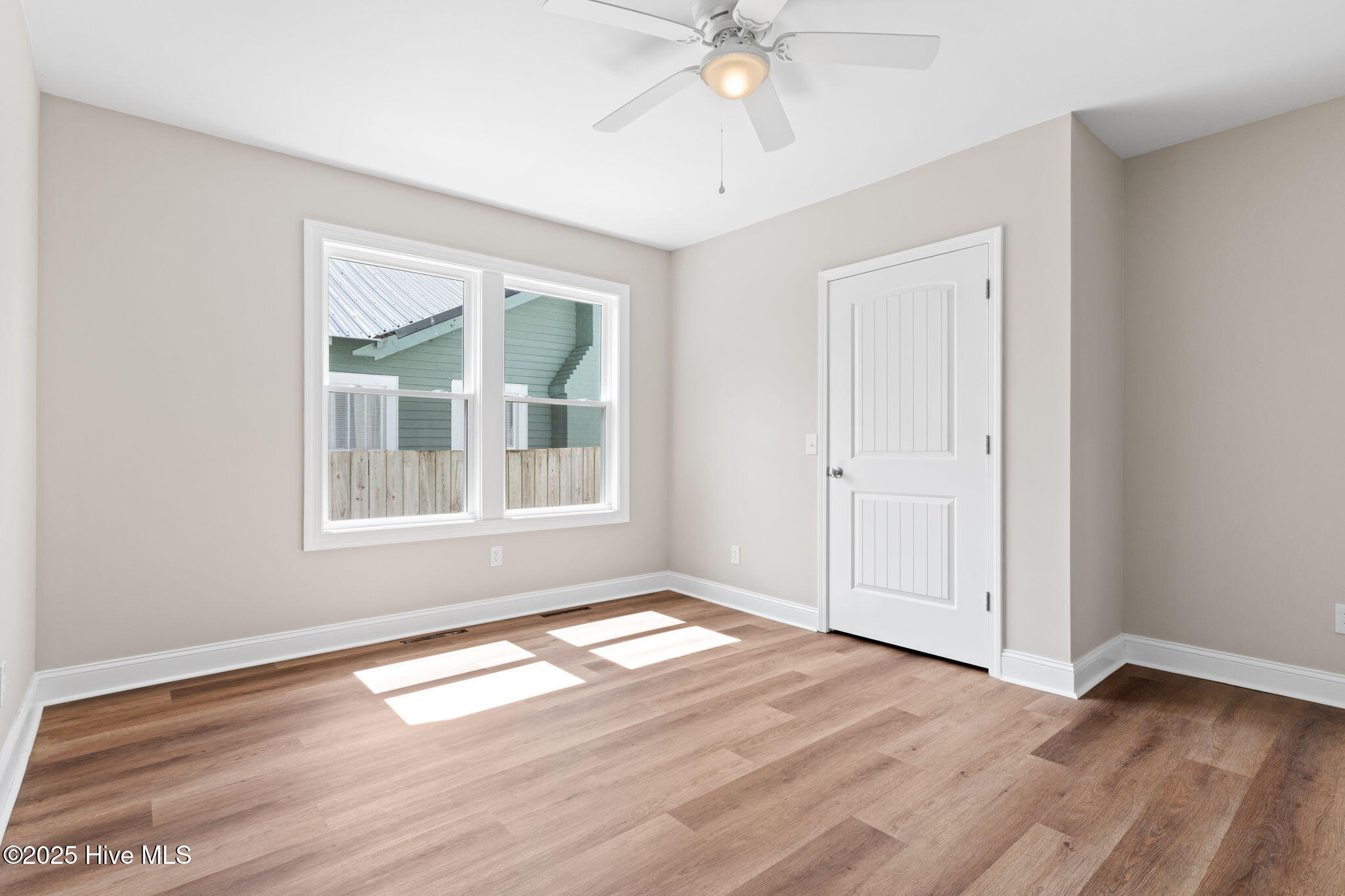 100533933 | Photo 20