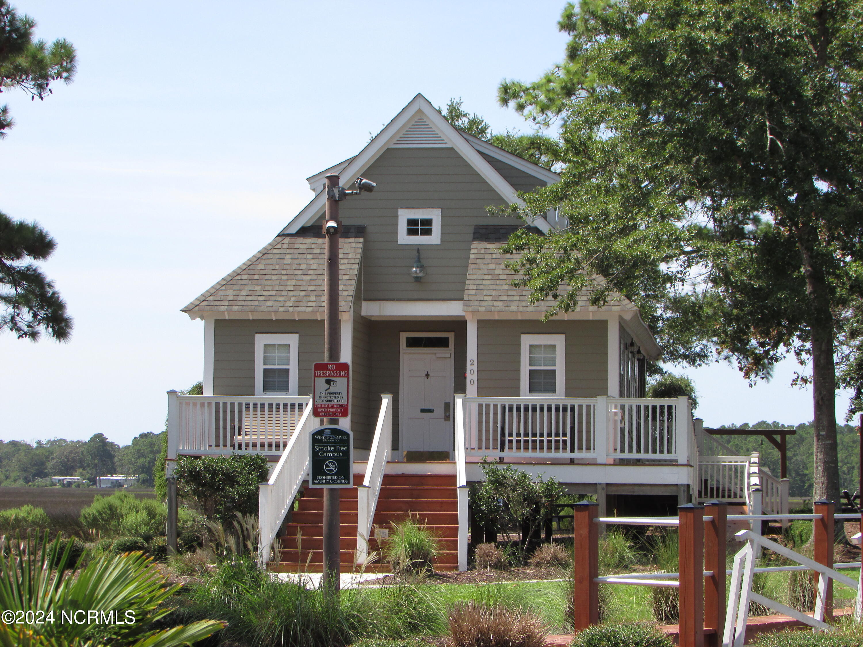 100560867 | Photo 38