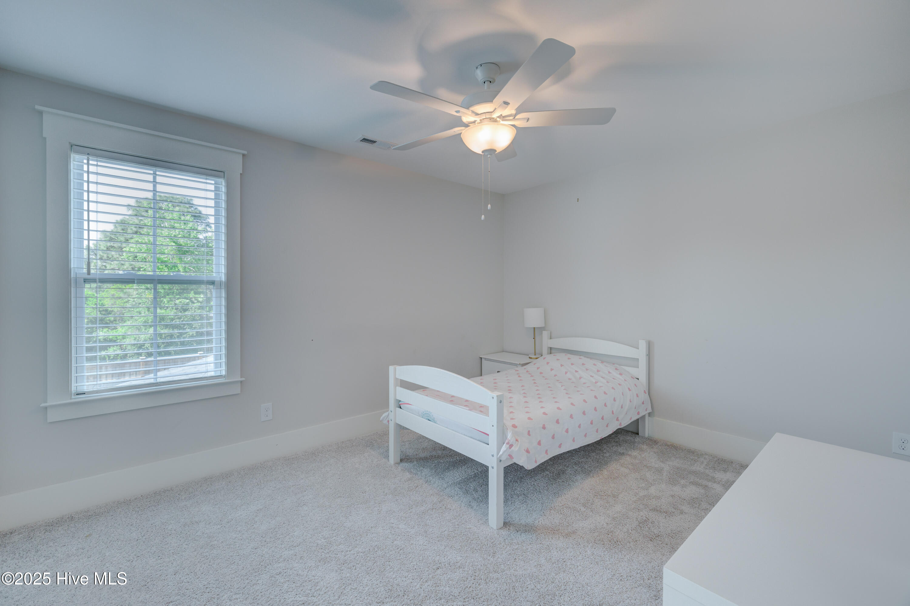 100553417 | Photo 56