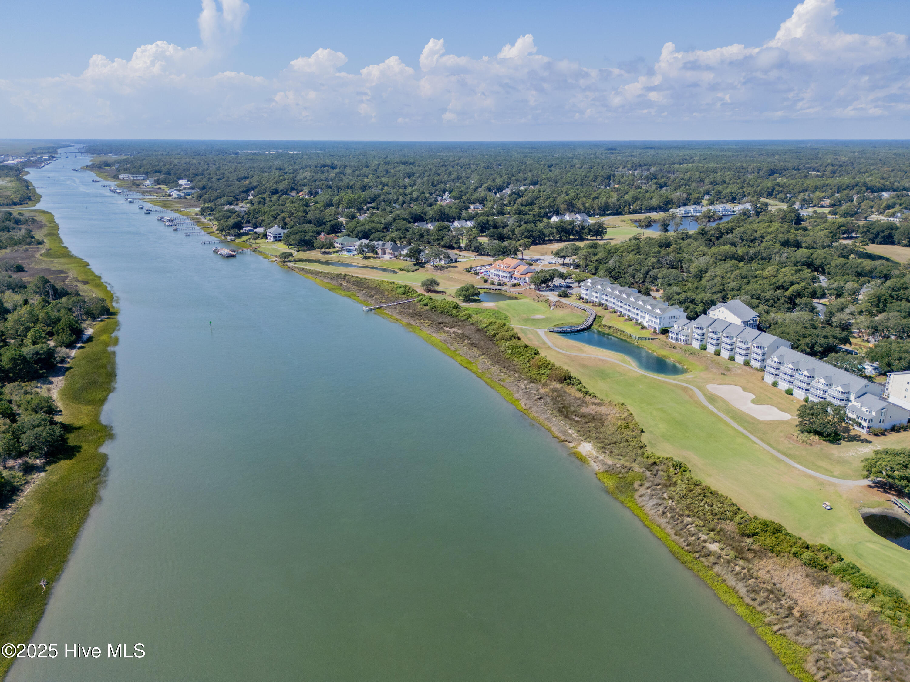 100533444 | Photo 31