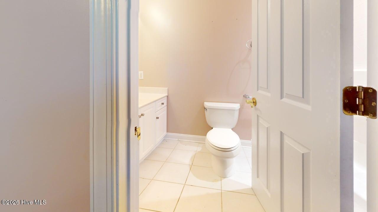 100568487 | Photo 18