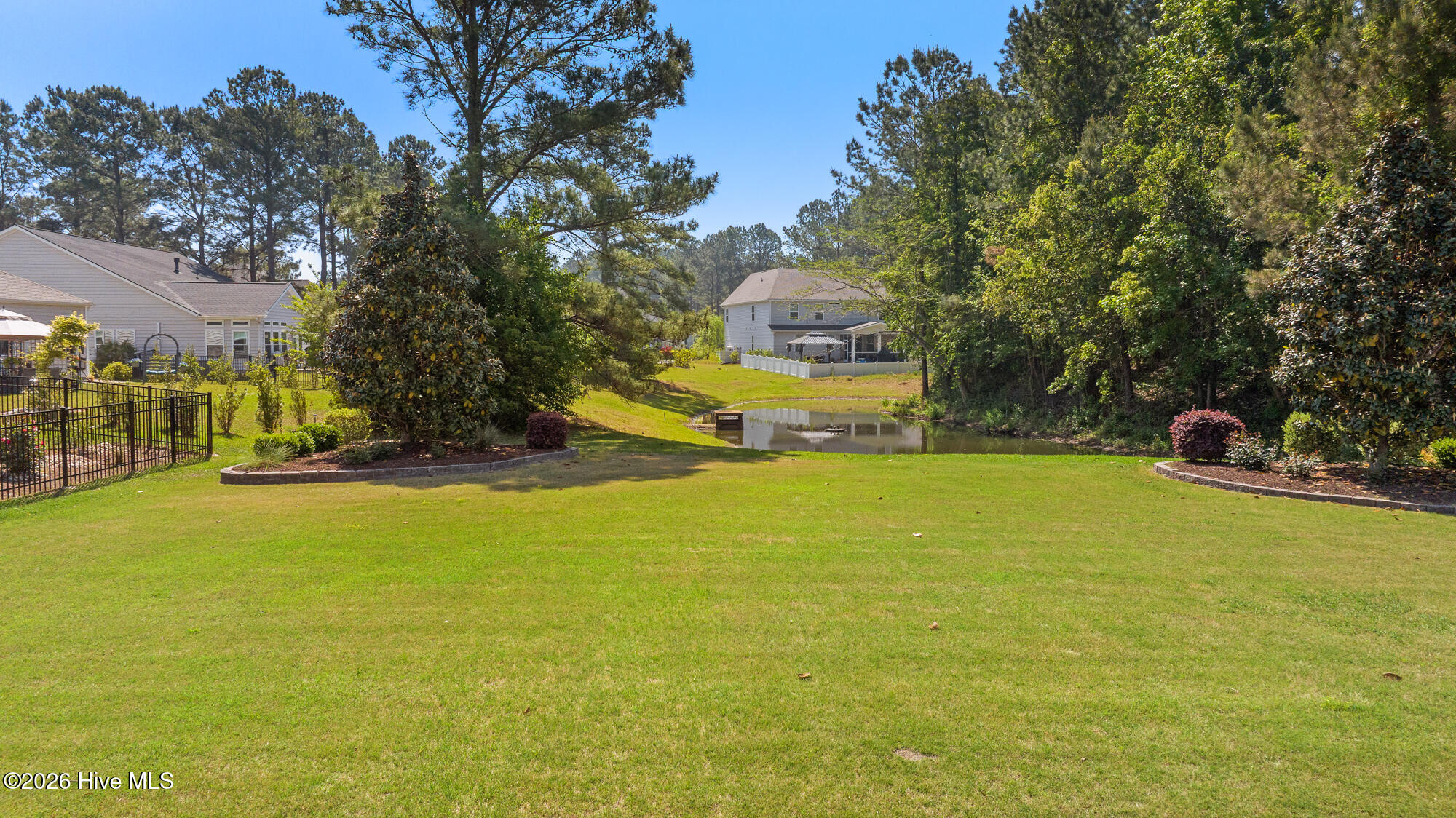 100567738 | Photo 21