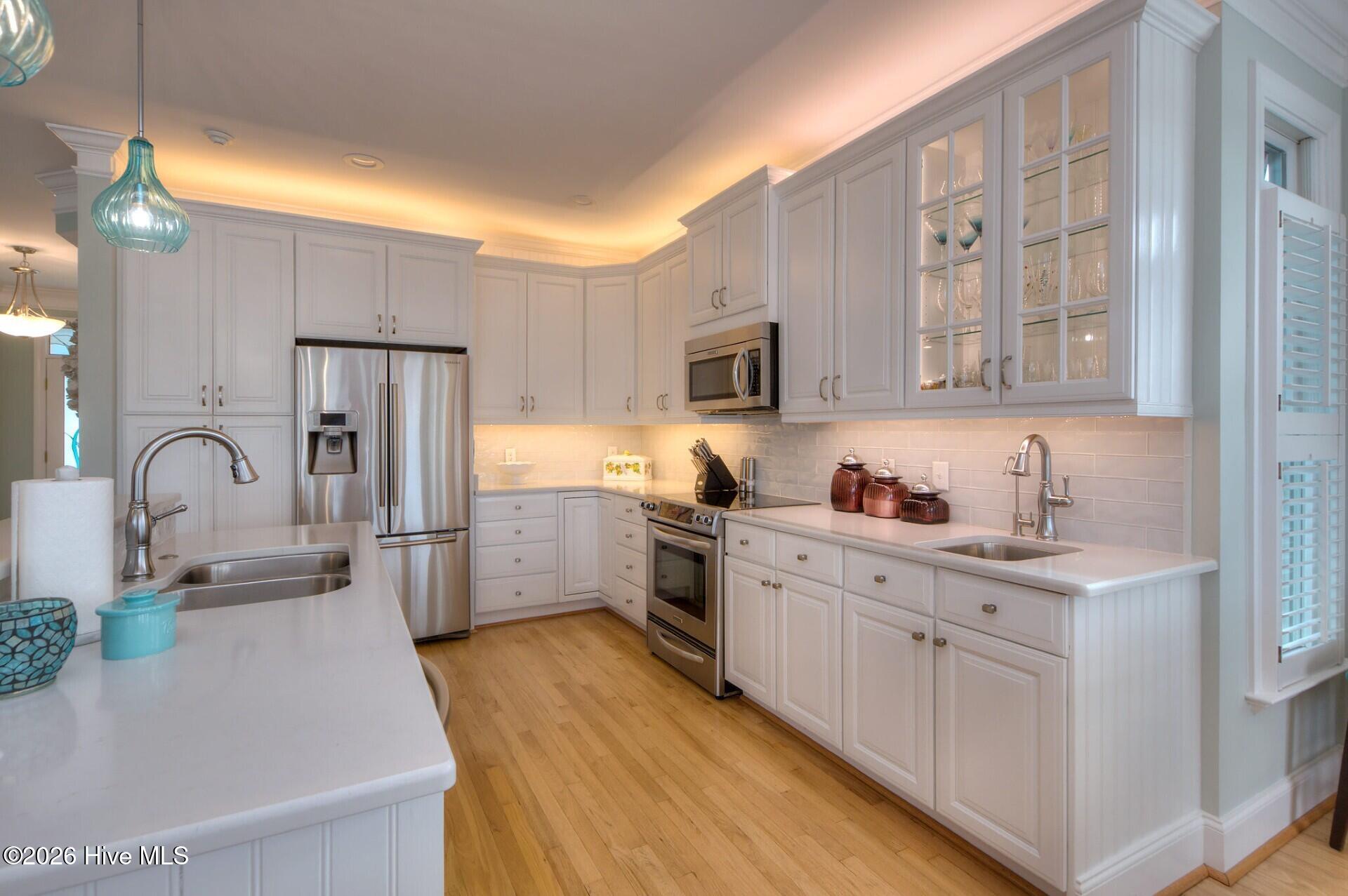 100553459 | Photo 26