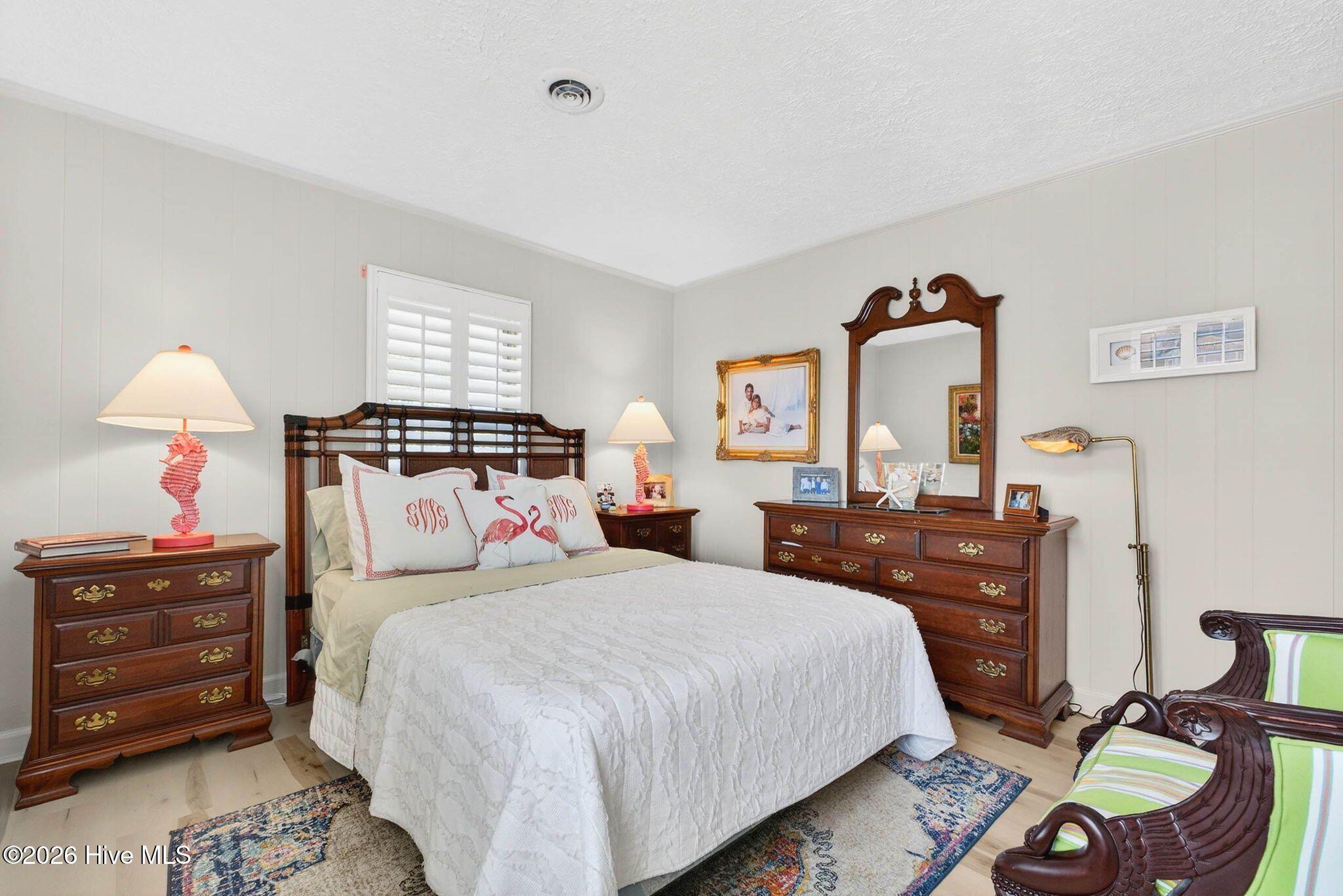 100560739 | Photo 55