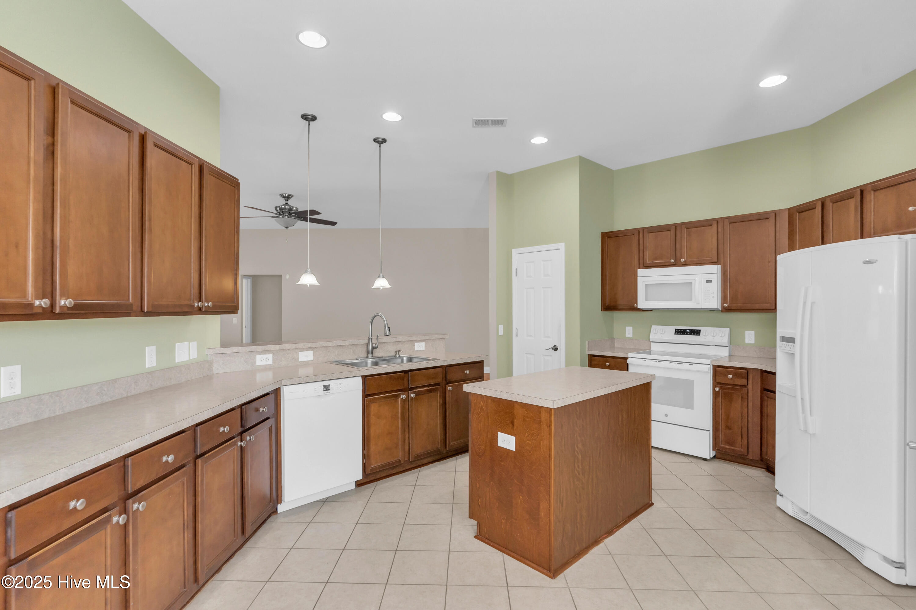 5172 Swashbuckler Way, Southport, NC 28461 – photo 10: 10_5172 swashbuckler way-00010