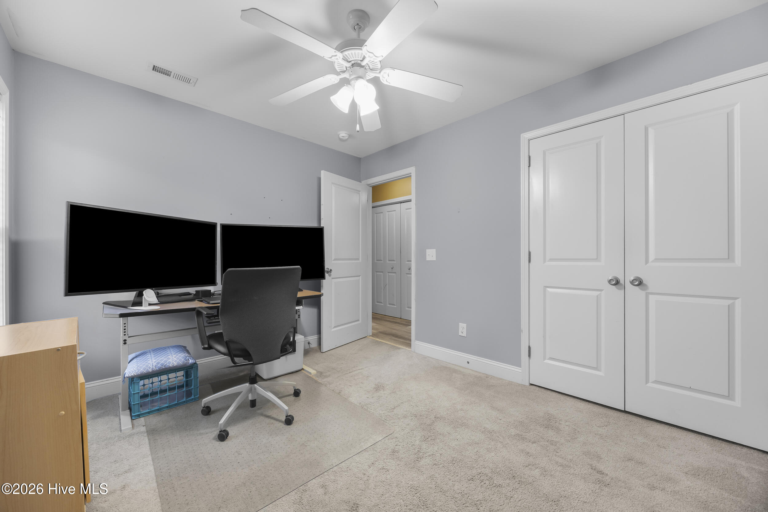 100549388 | Photo 22