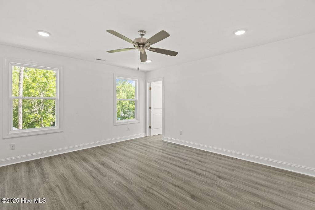 100553822 | Photo 44